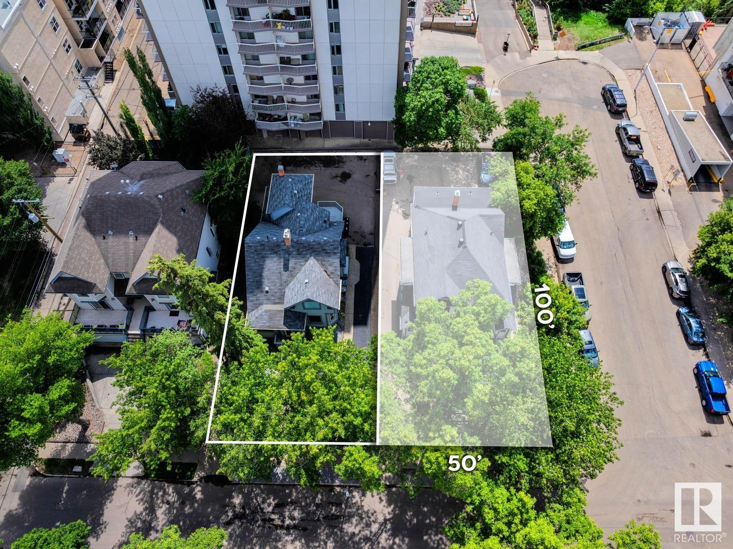99 Av Nw Unit 11229 Ave, Edmonton, AB T5K 0G9