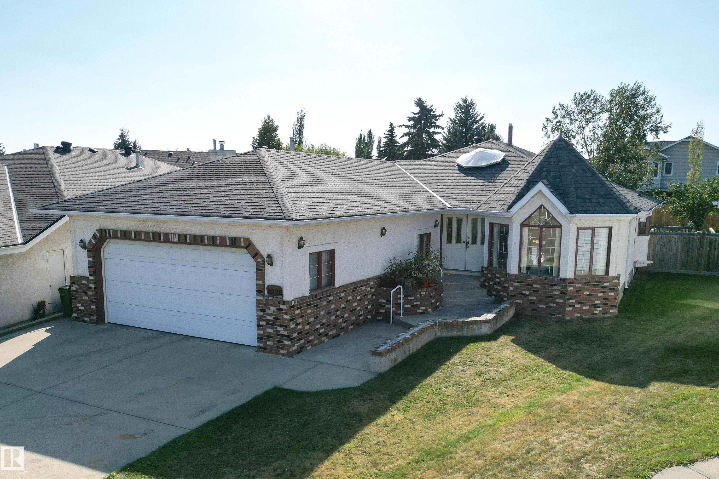 46 St Nw Unit 4228, Edmonton, AB T6L 6L9