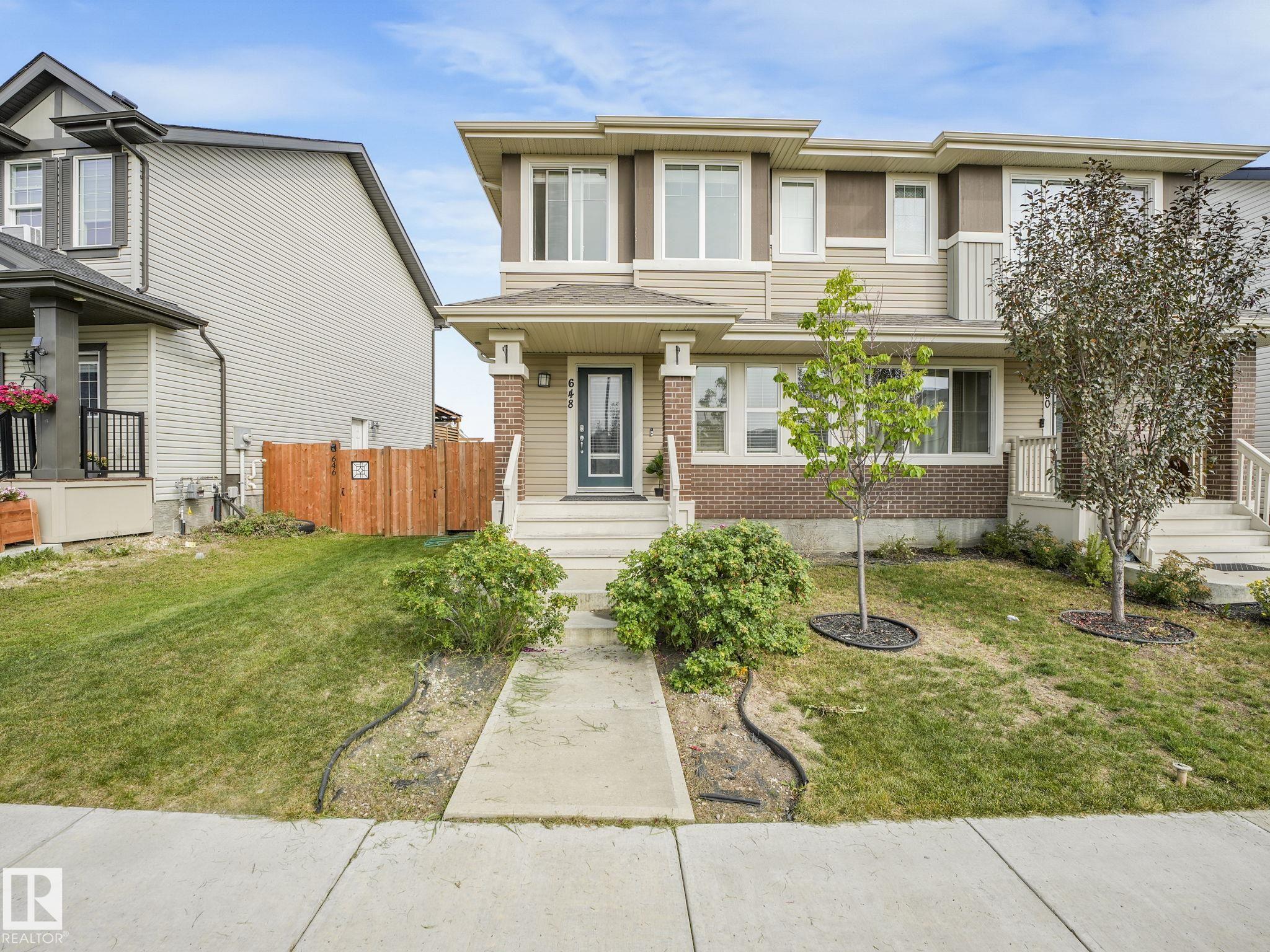 648 Lewis Greens Dr NW, Edmonton, AB T5T 7G4