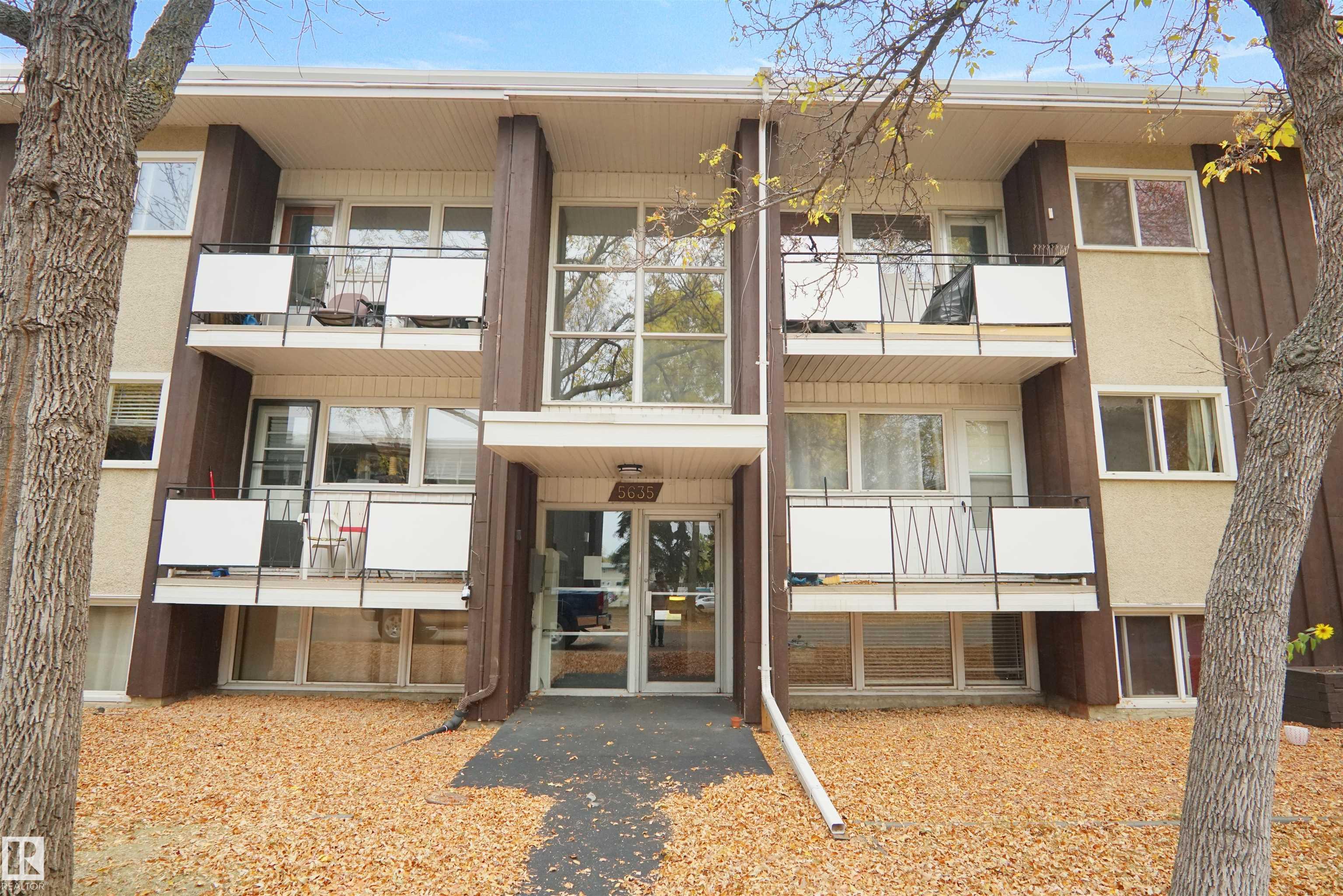 5635 105 Street Northwest #1, Edmonton, AB T6H 2N2