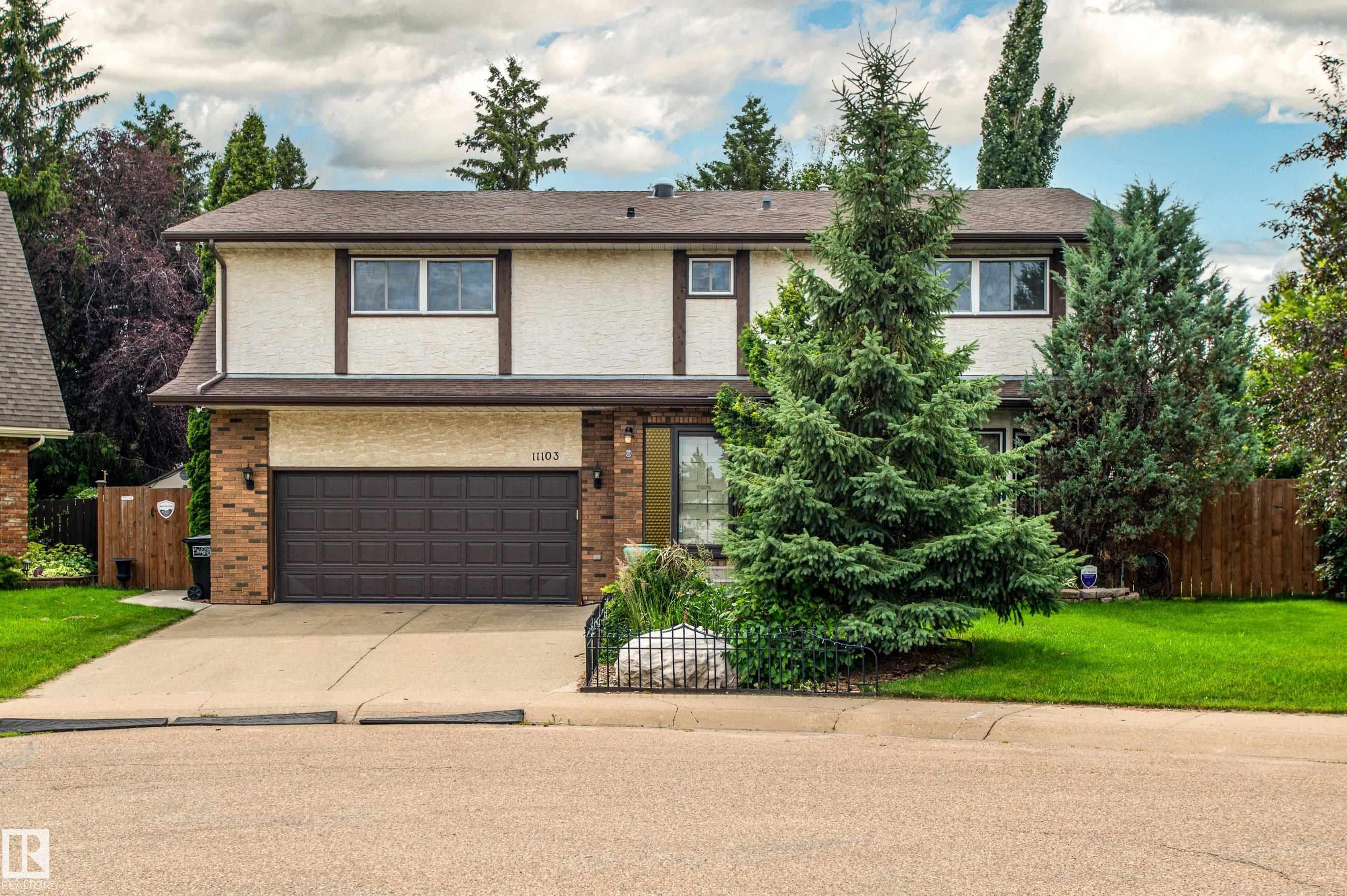 21 Av Nw Unit 11103 Ave, Edmonton, AB T6J 5C7