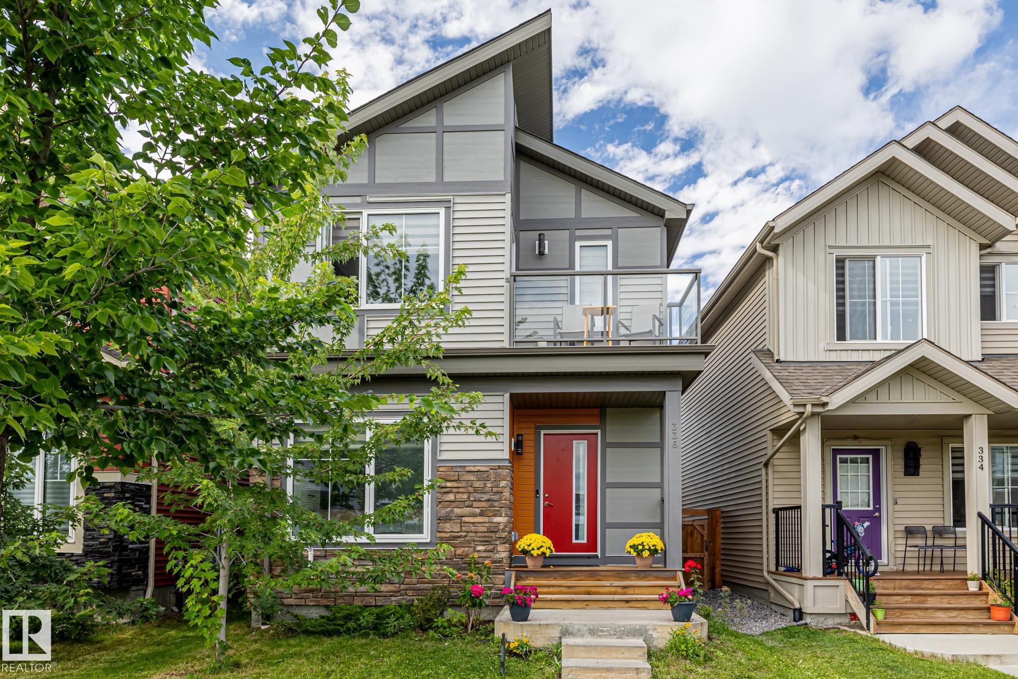 336 Desrochers Bv Blvd SW, Edmonton, AB T6W 3J1