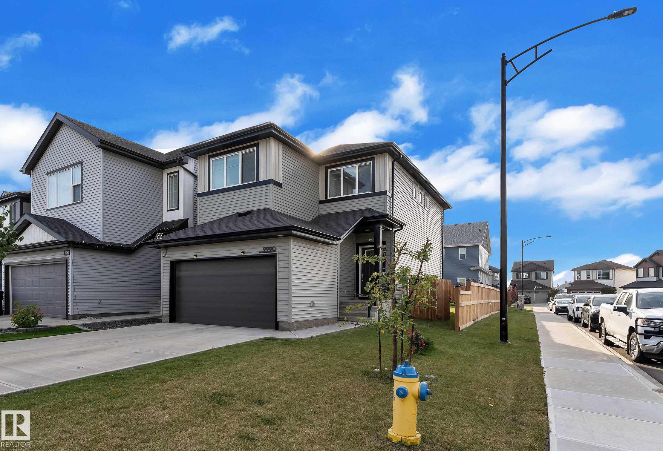 205 St Nw Unit 9990 St #a, Edmonton, AB T5T 7N4
