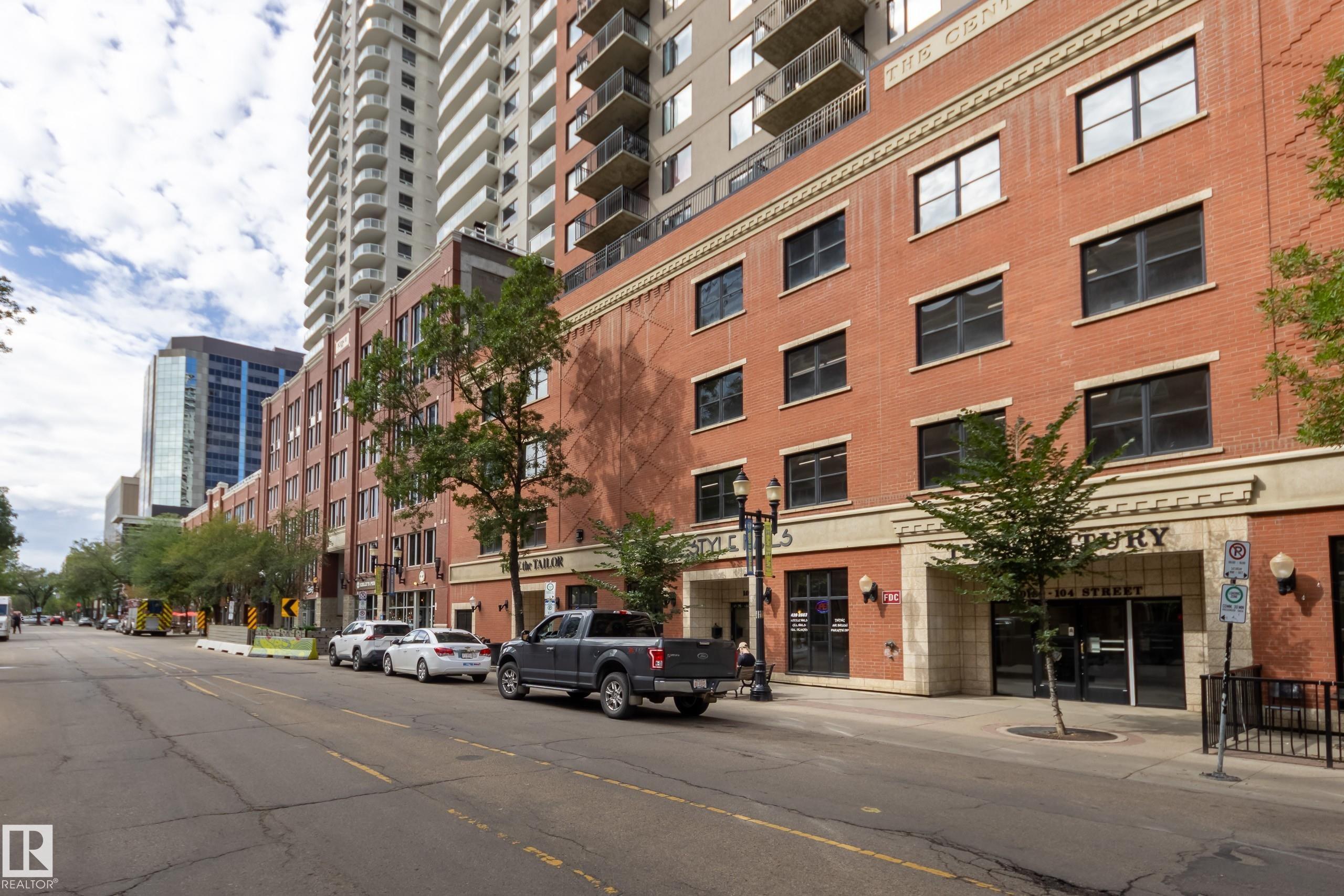 10180 104 Street Northwest #2506, Edmonton, AB T5J 1A7