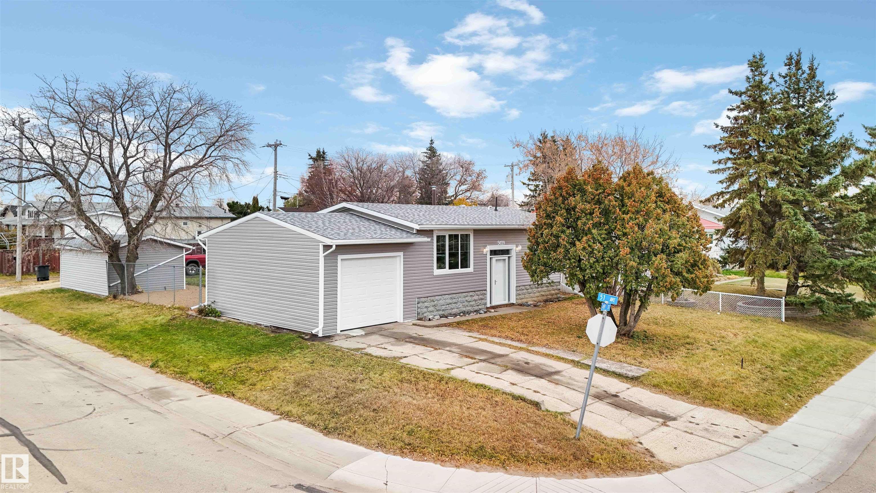 49 St Unit 5039 St, Gibbons, AB T0A 1N0