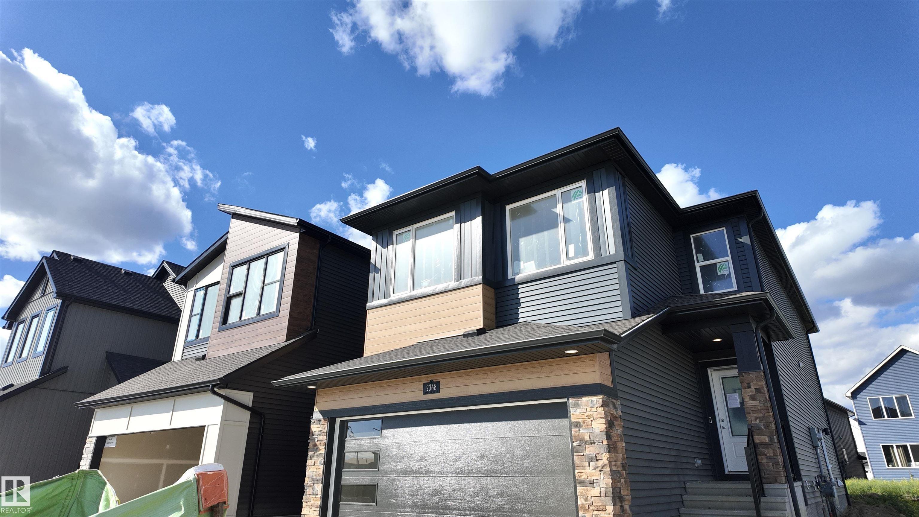 2368 Muckleplum Way SW, Edmonton, AB T6X 3K1