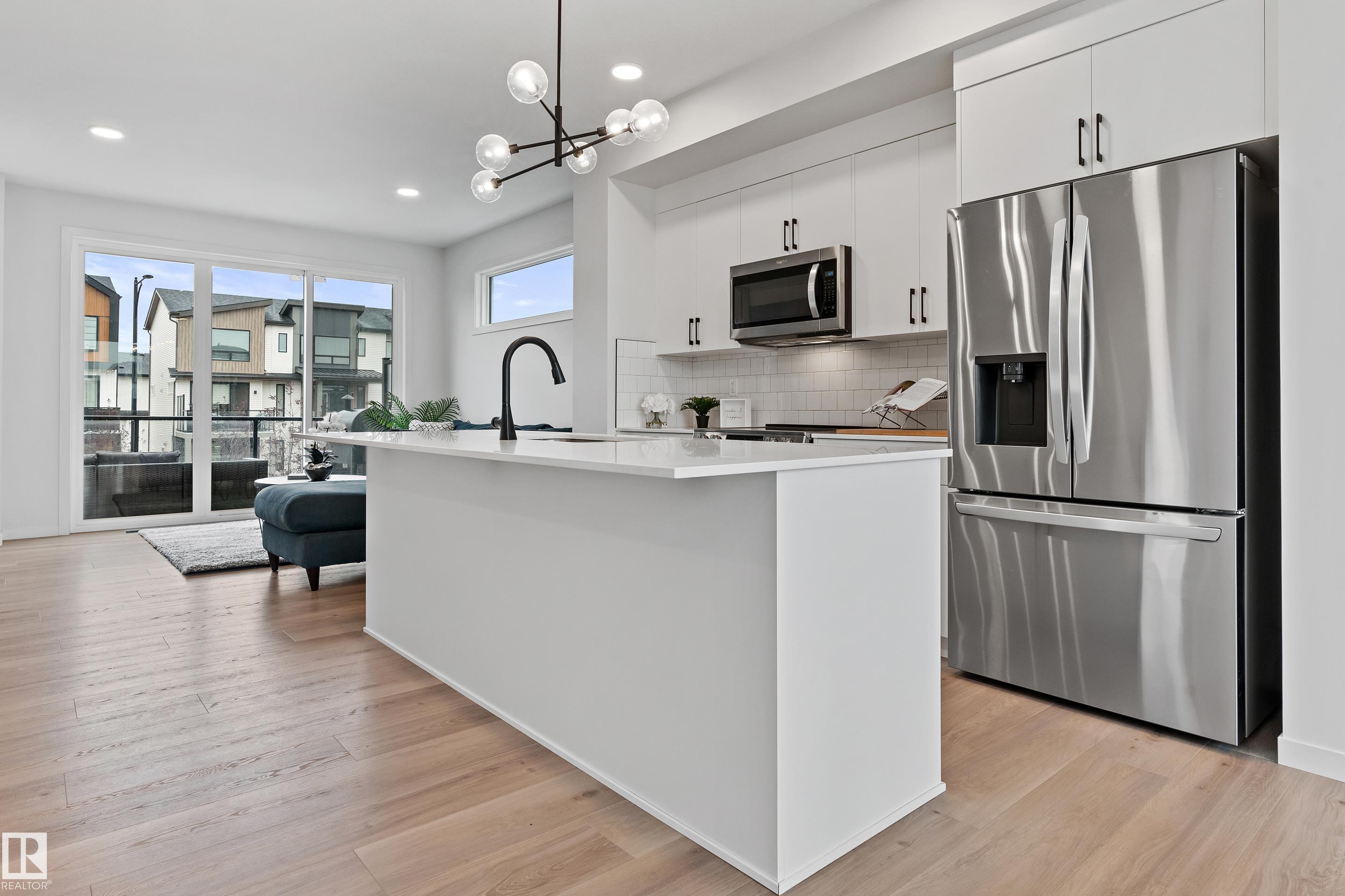 3284 Keswick Way SW, Edmonton, AB T6W 5N5