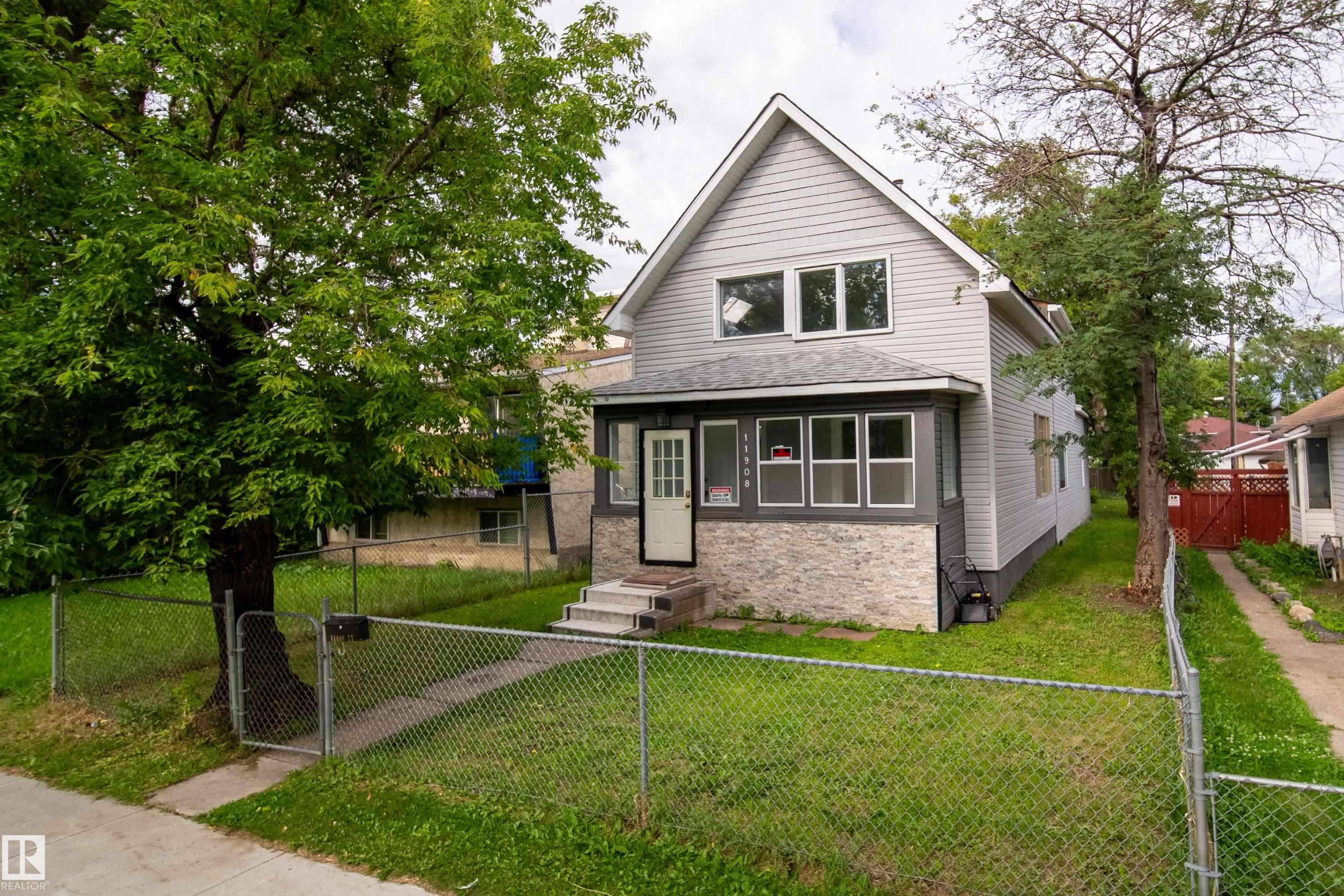 77 St Nw Unit 11908 St, Edmonton, AB T5B 2G4