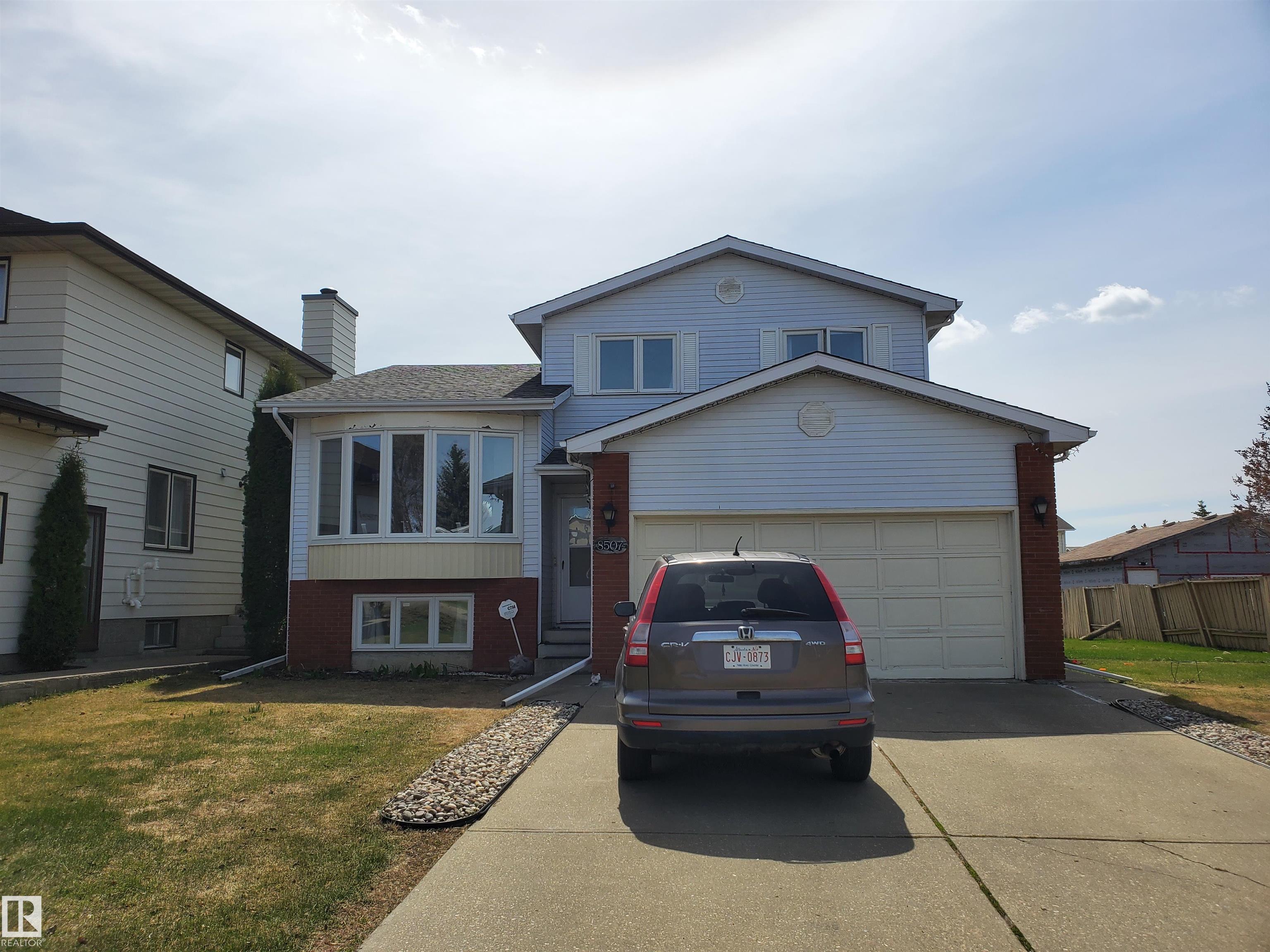 152 Av Nw Unit 8507 Ave #b, Edmonton, AB T5E 5V7