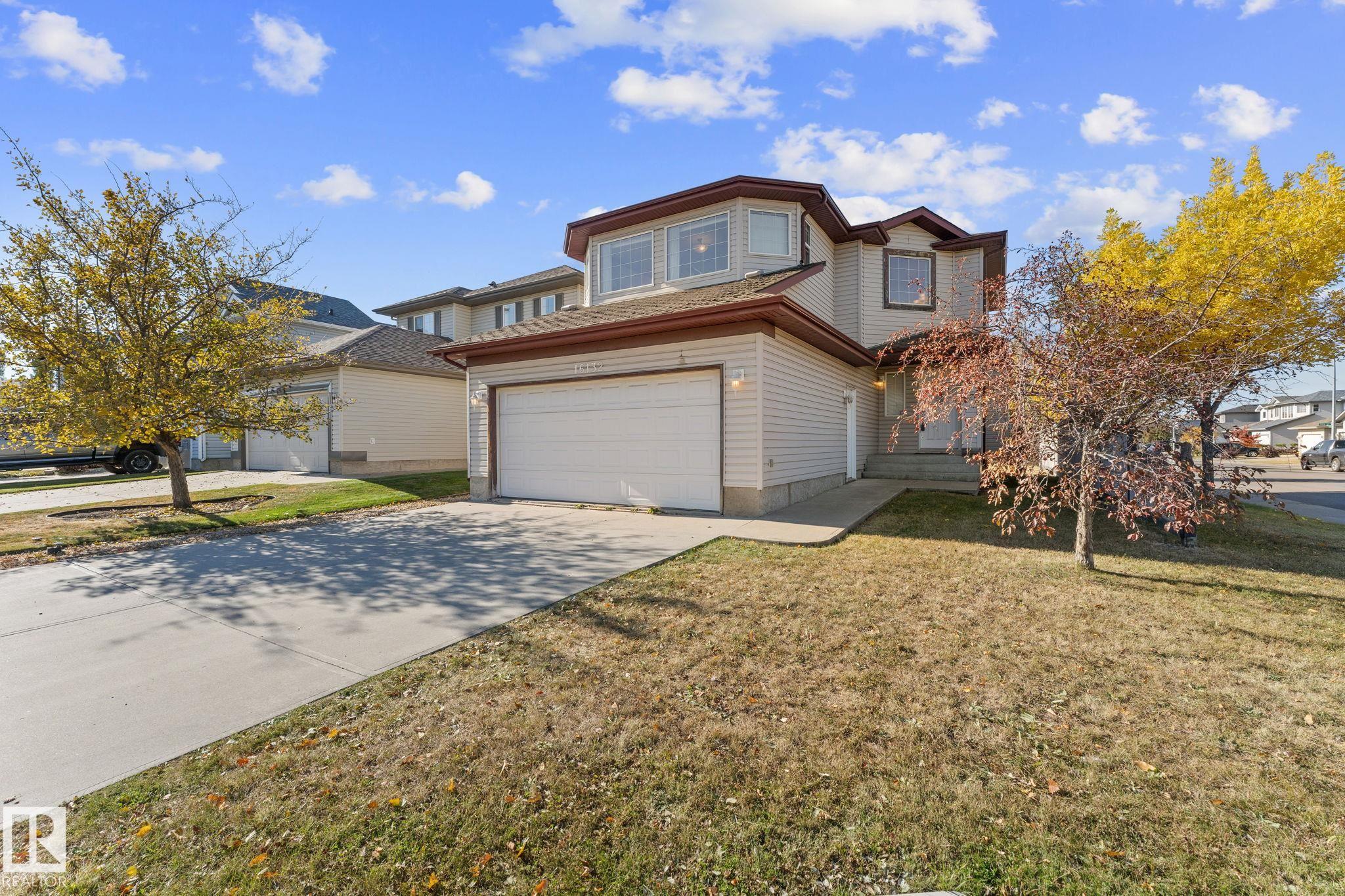 130 St Nw Unit 16132 St, Edmonton, AB T6V 1V8
