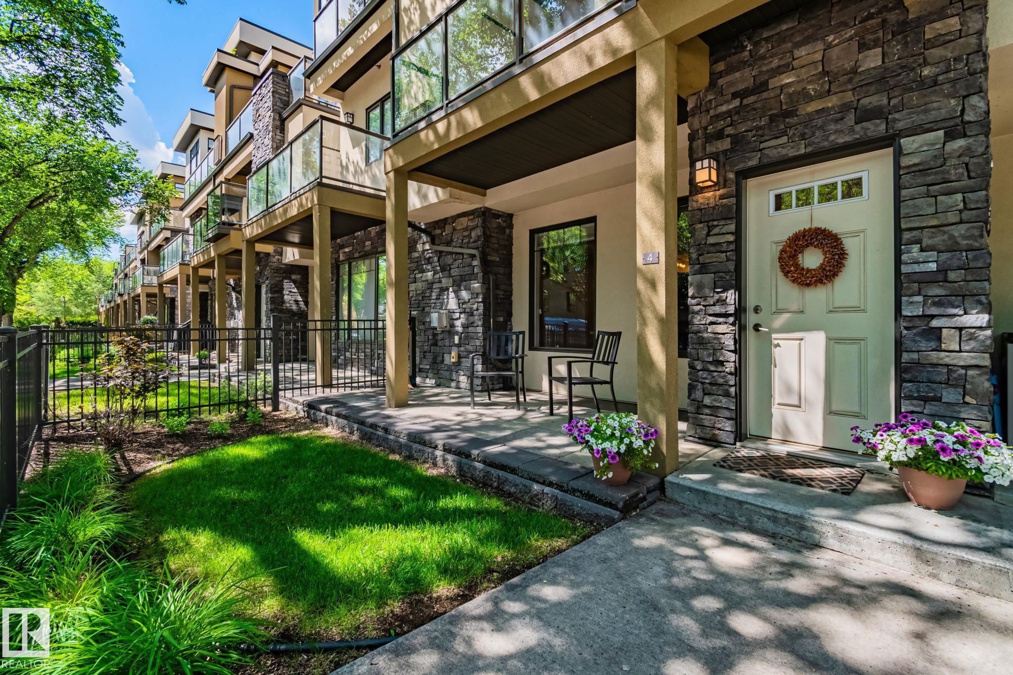 11518 76 Avenue Northwest Ave #4, Edmonton, AB T6G 0K7