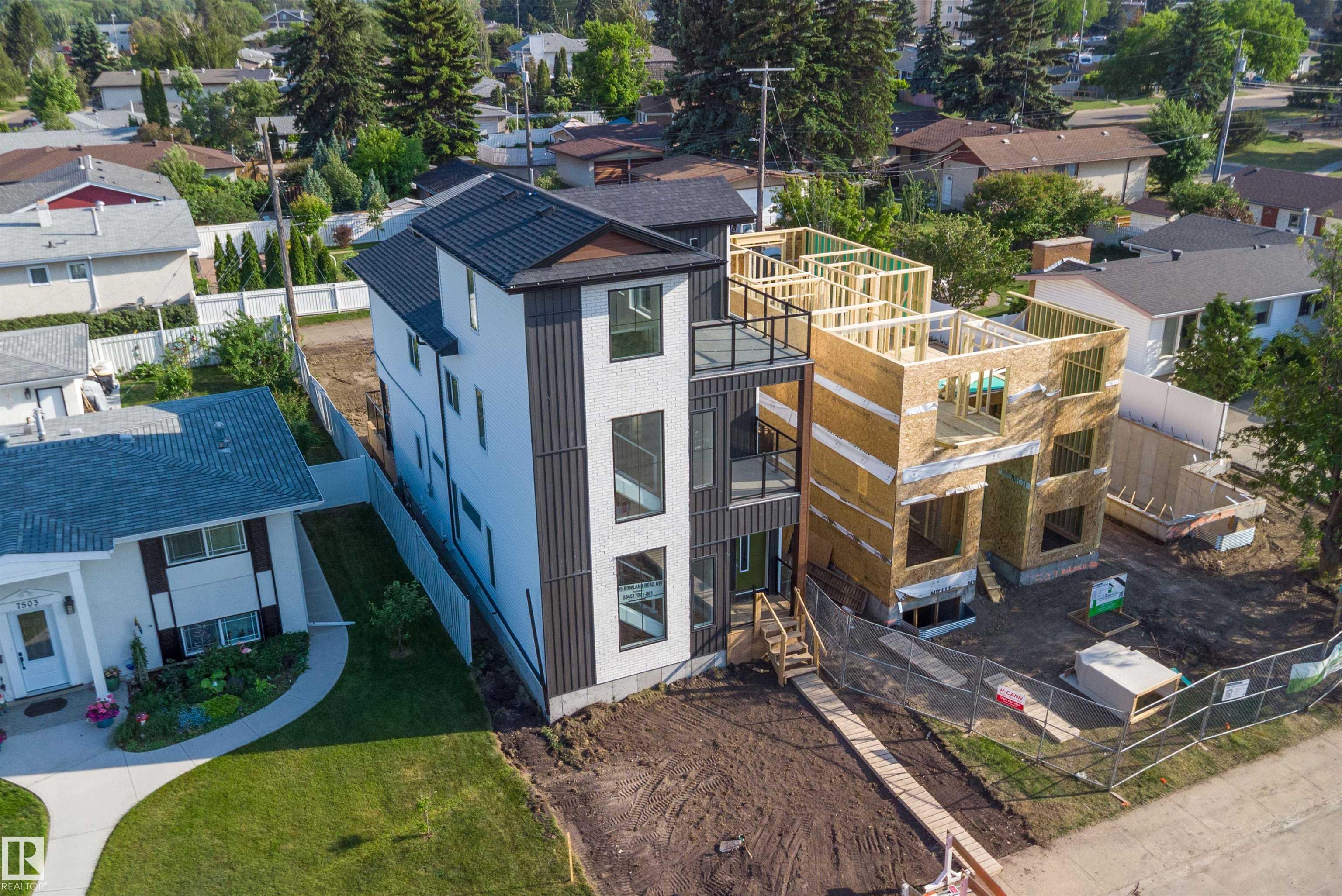 7505 Rowland Rd NW, Edmonton, AB T6A 3W4