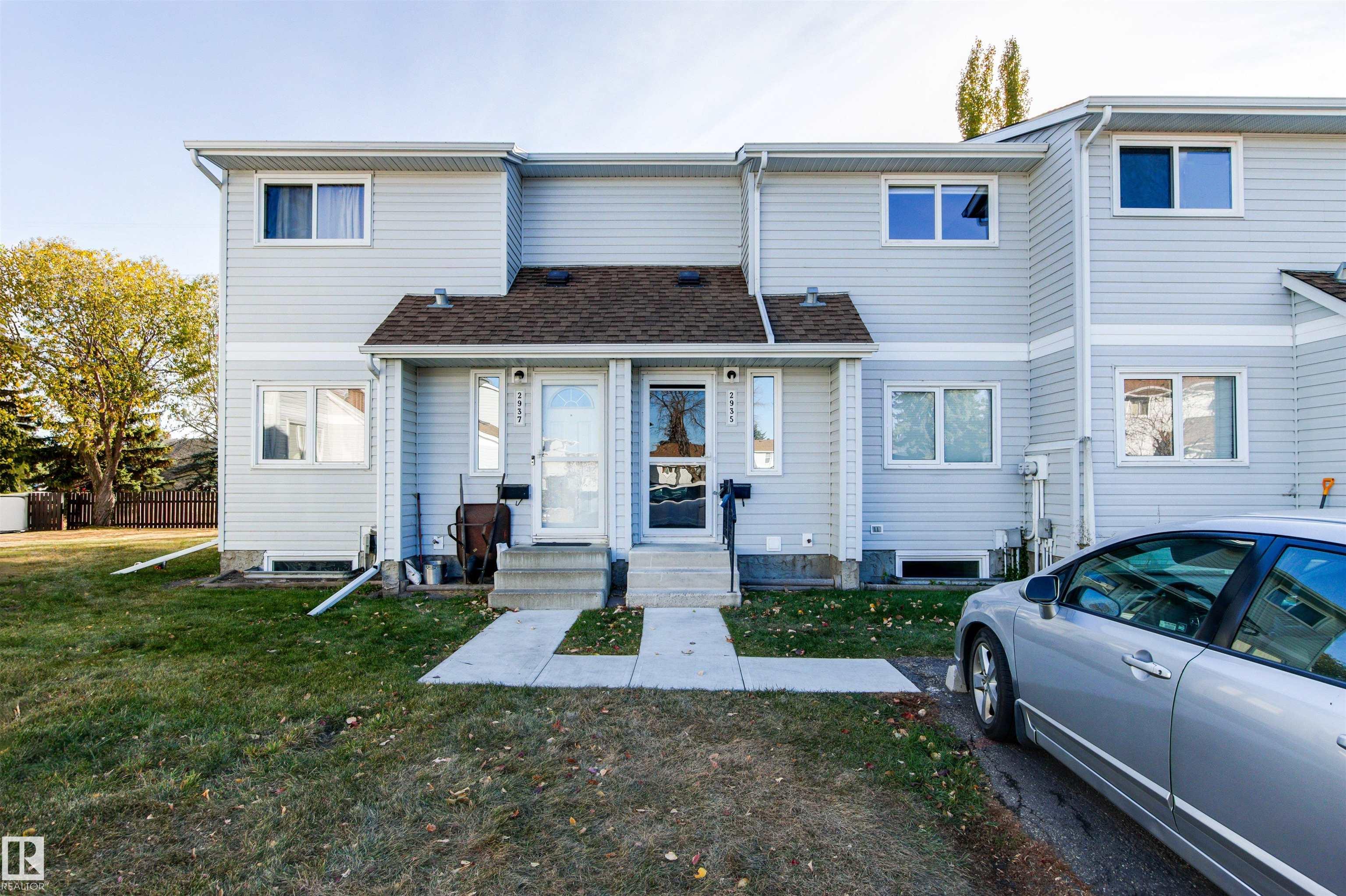 109 St Nw Unit 2935 St, Edmonton, AB T6J 4N6