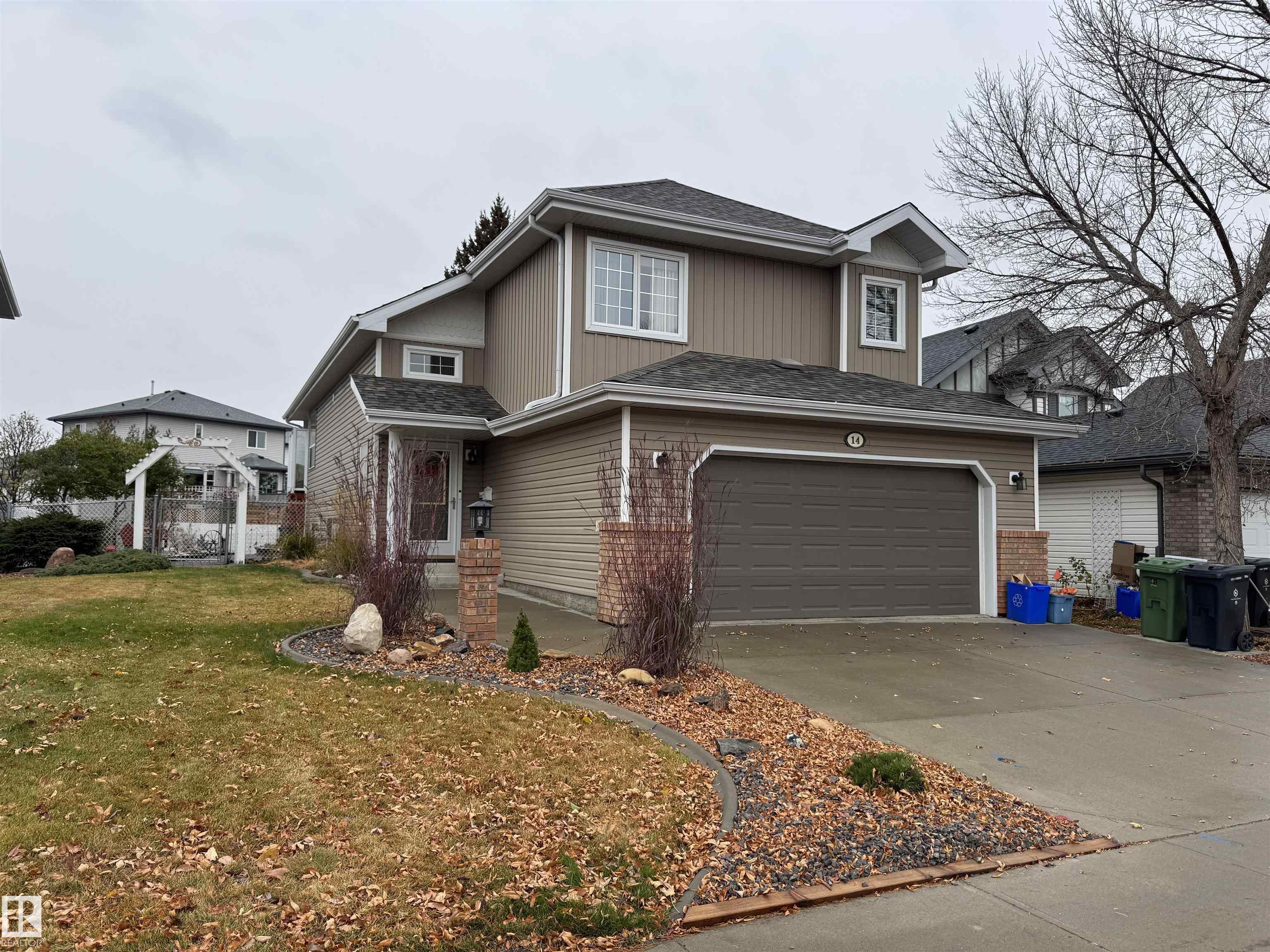 14 Westwood Way, Fort Saskatchewan, AB T8L 4G4