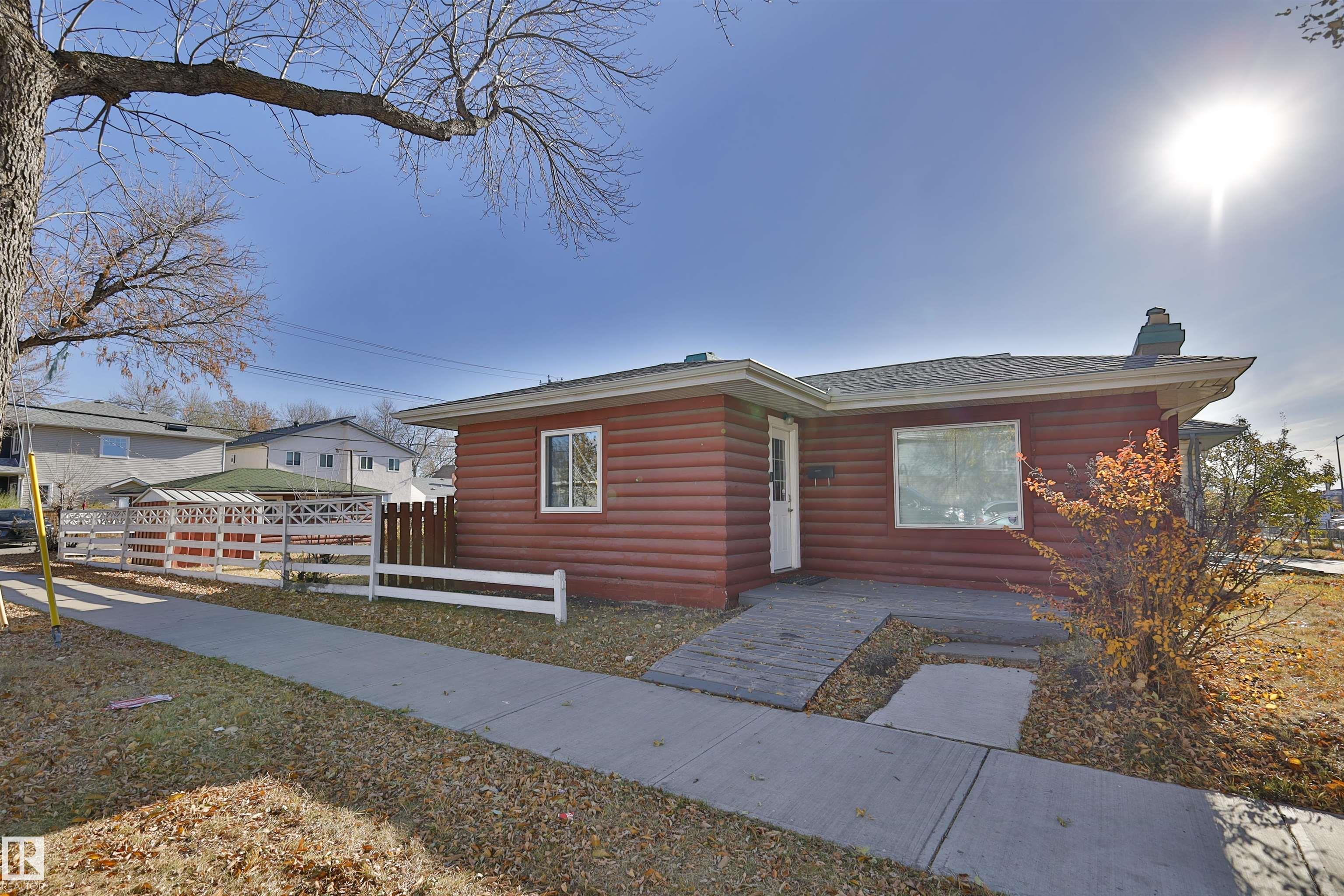 120 Av Nw Unit 9629 Ave, Edmonton, AB T5G 0R8