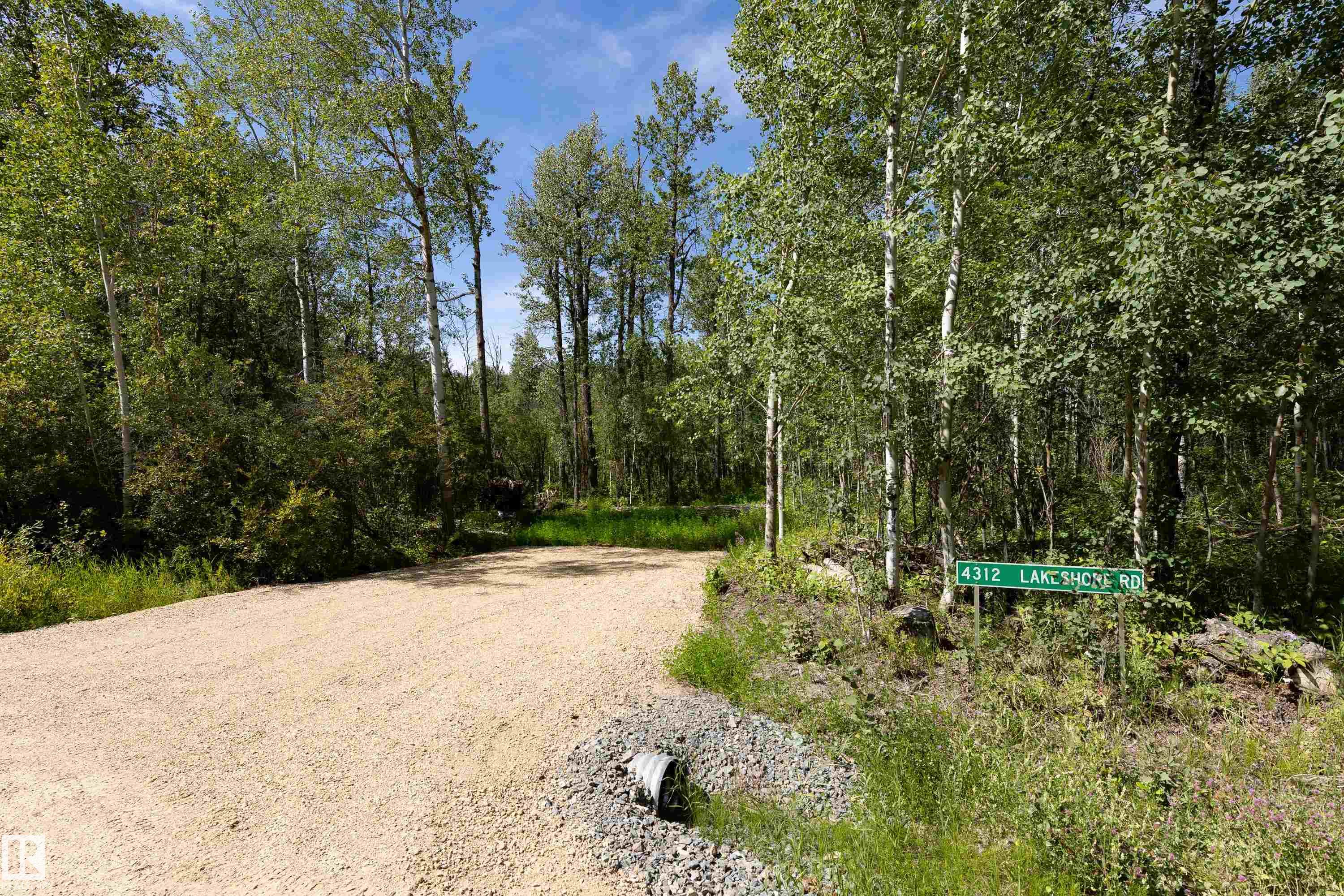 4312 Lakeshore Rd, Wabamun, AB T0E 2K0