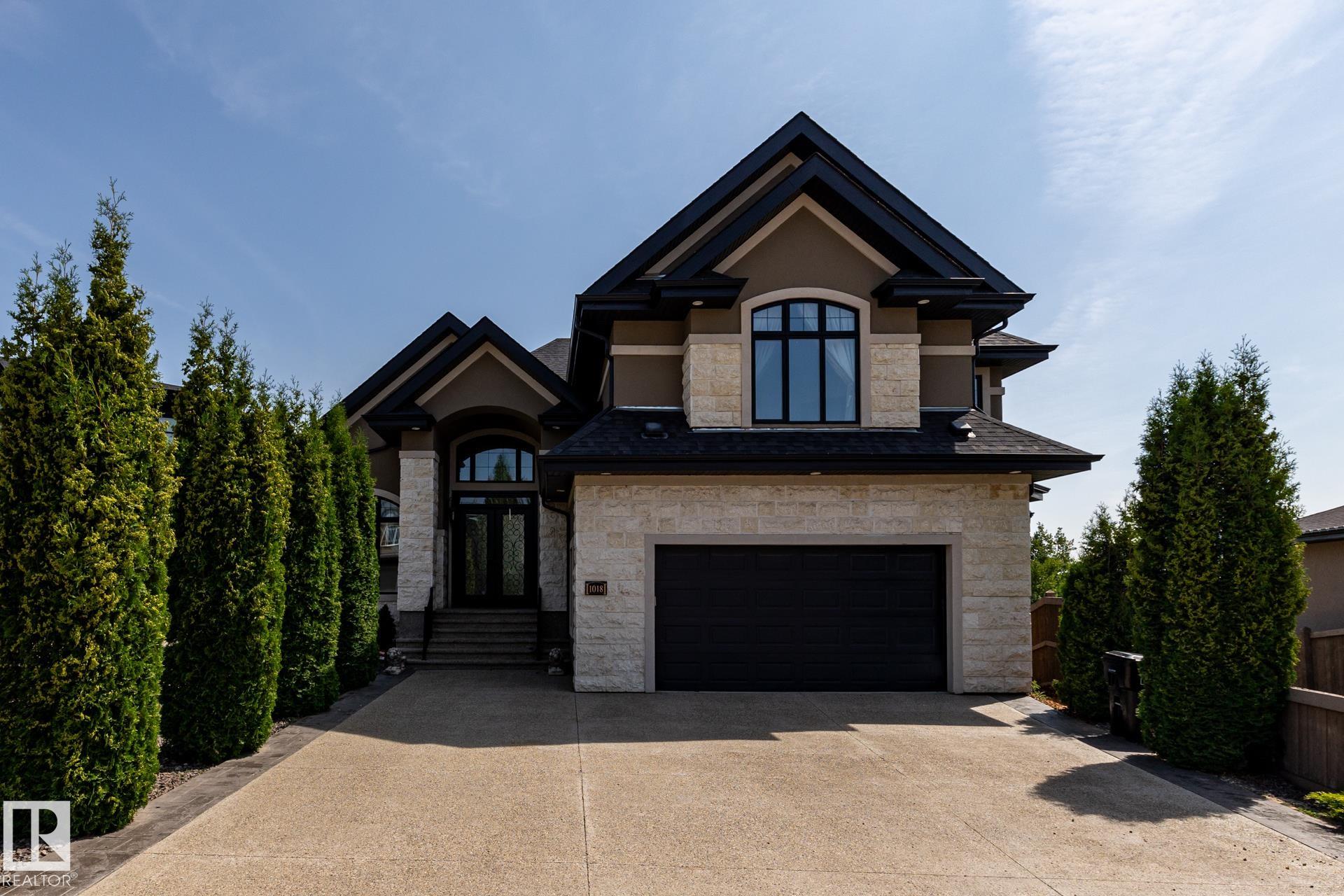 1018 Hollands Pt NW, Edmonton, AB T6R 3T1