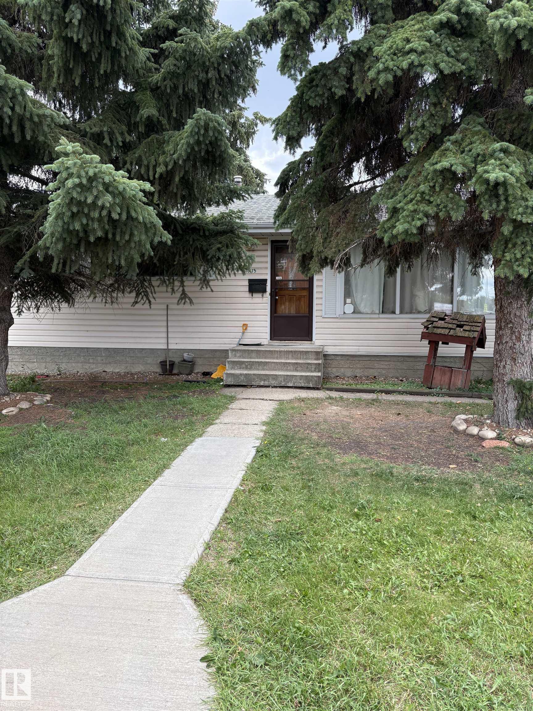 135 Av Nw Unit 10115 Ave, Edmonton, AB T5E 1N9