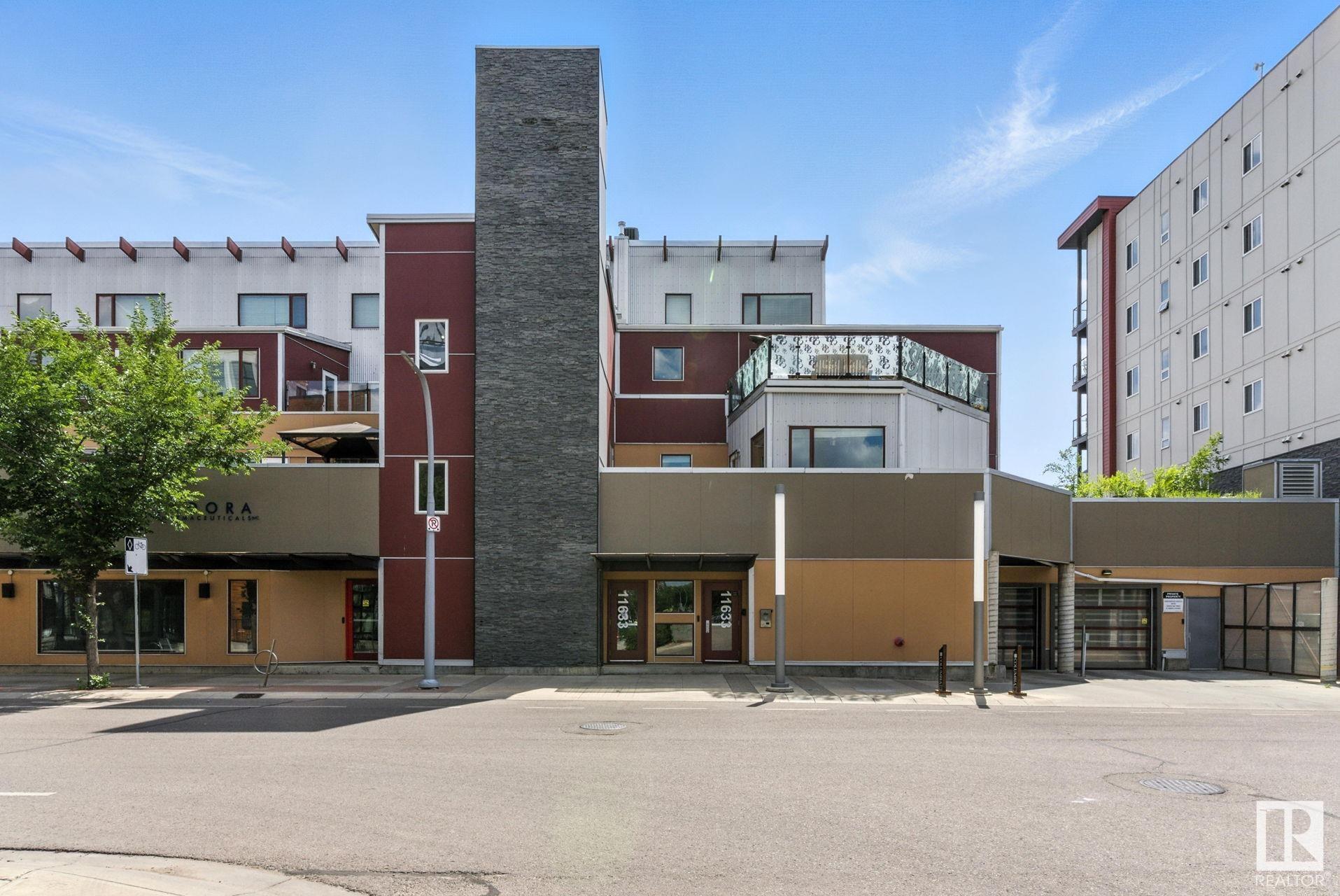 11633 105 Avenue Northwest #204, Edmonton, AB T5H 0L9