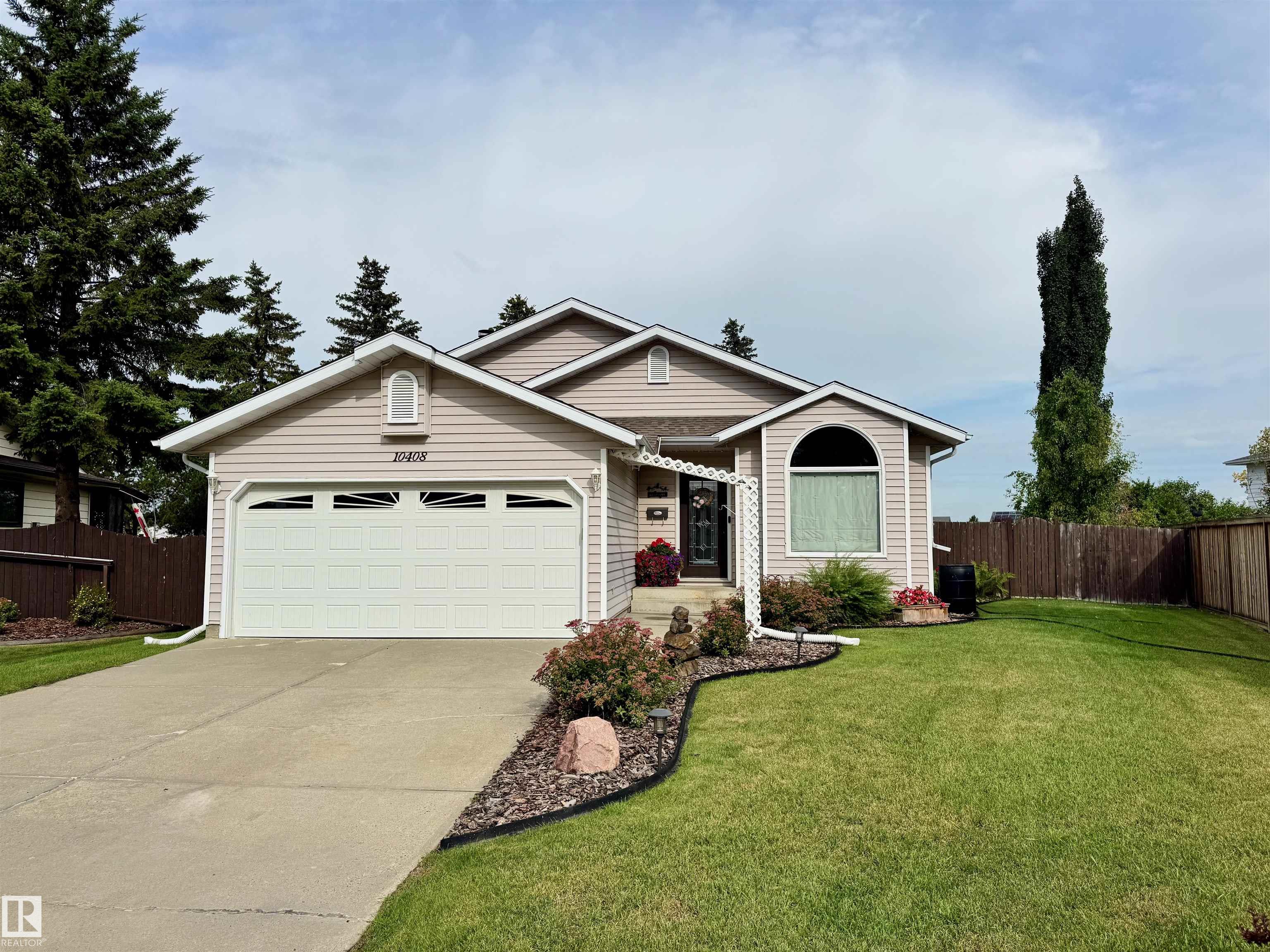89 St Unit 10408 St, Morinville, AB T8R 1C6