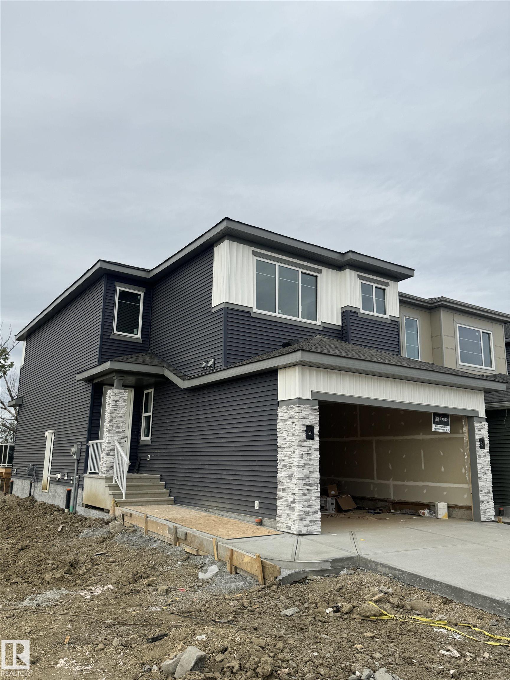 8453 Mayday Link SW, Edmonton, AB T6X 3G1