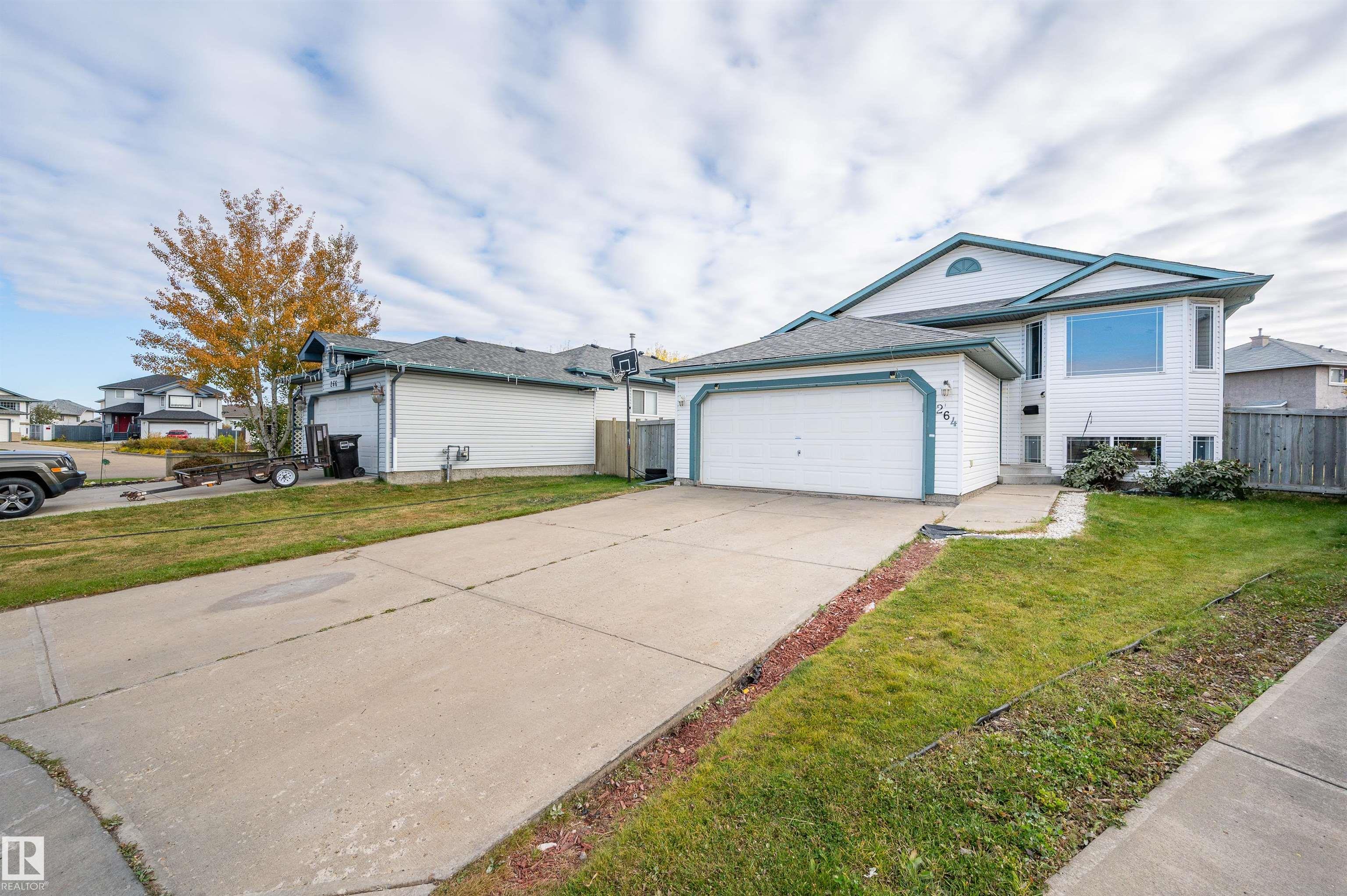 264 Dunvegan Rd NW, Edmonton, AB T5L 5E5
