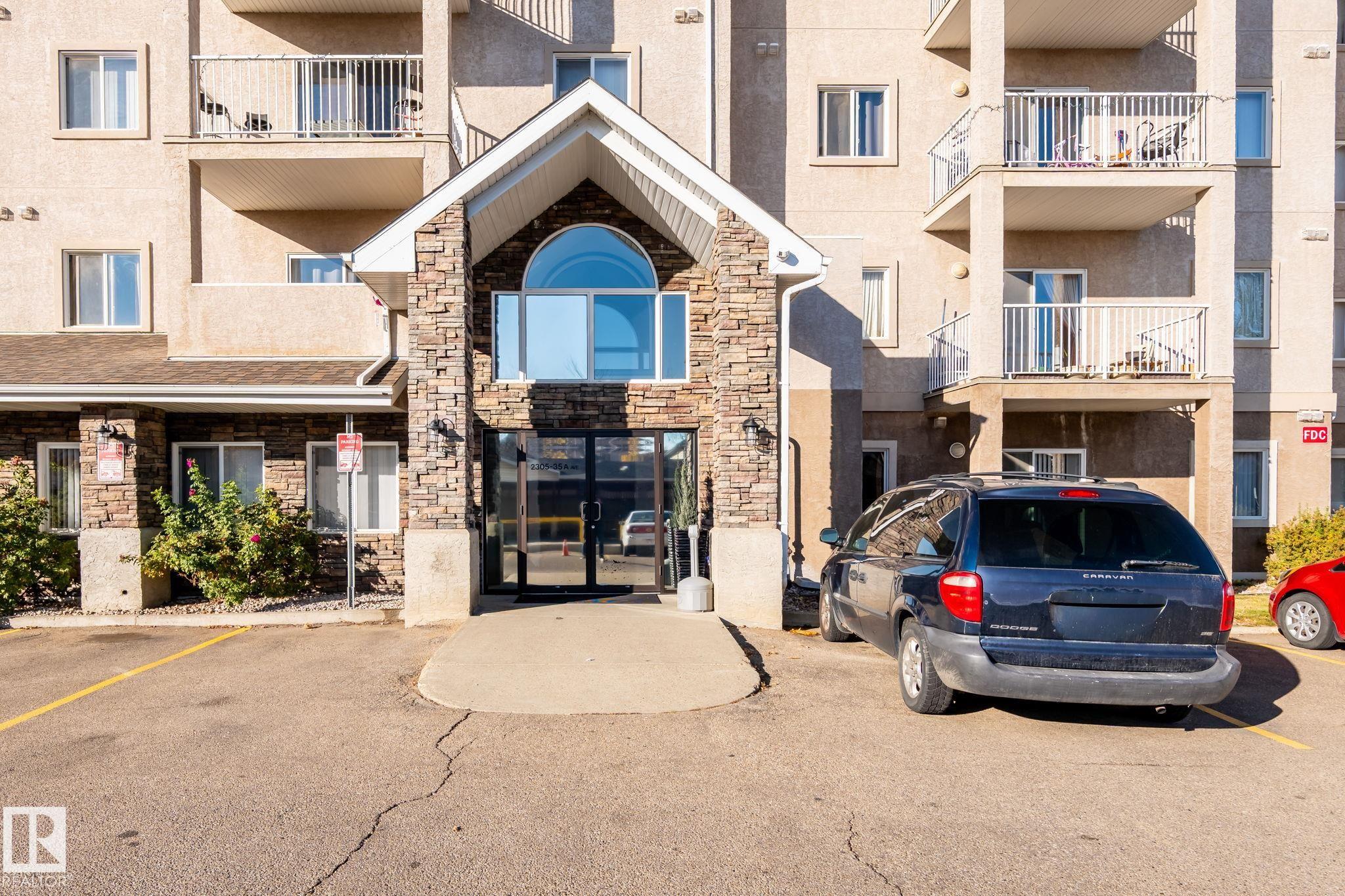 2305 35a Avenue Northwest #114, Edmonton, AB T6T 1Z2