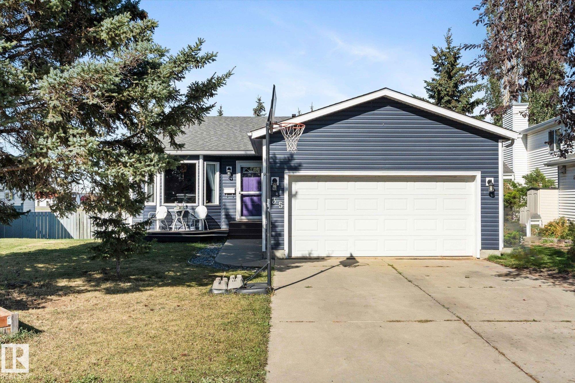 135 St Andrews Dr, Stony Plain, AB T7Z 1K7