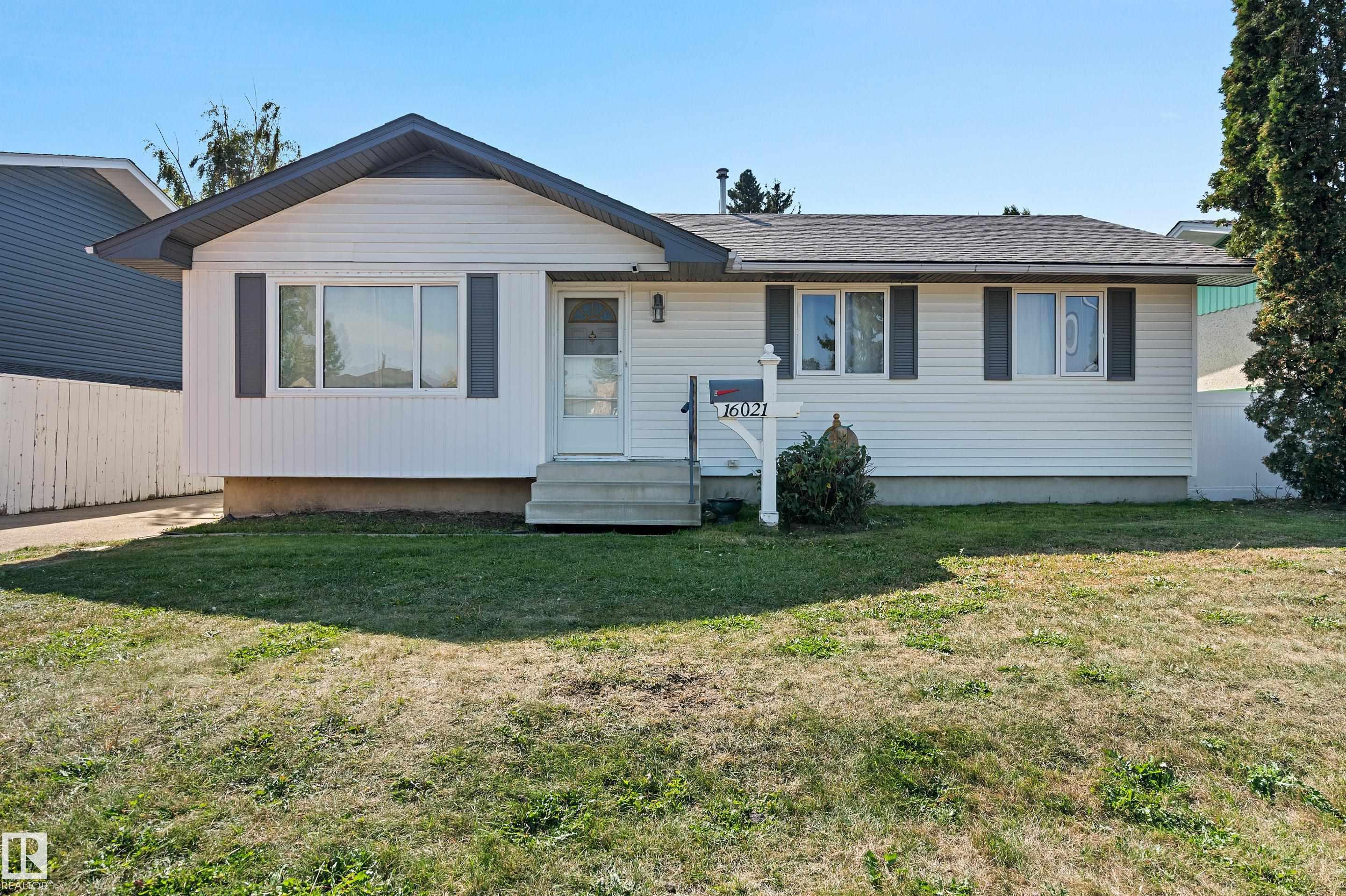 95 Av Nw Unit 16021 Ave, Edmonton, AB T5P 0A8