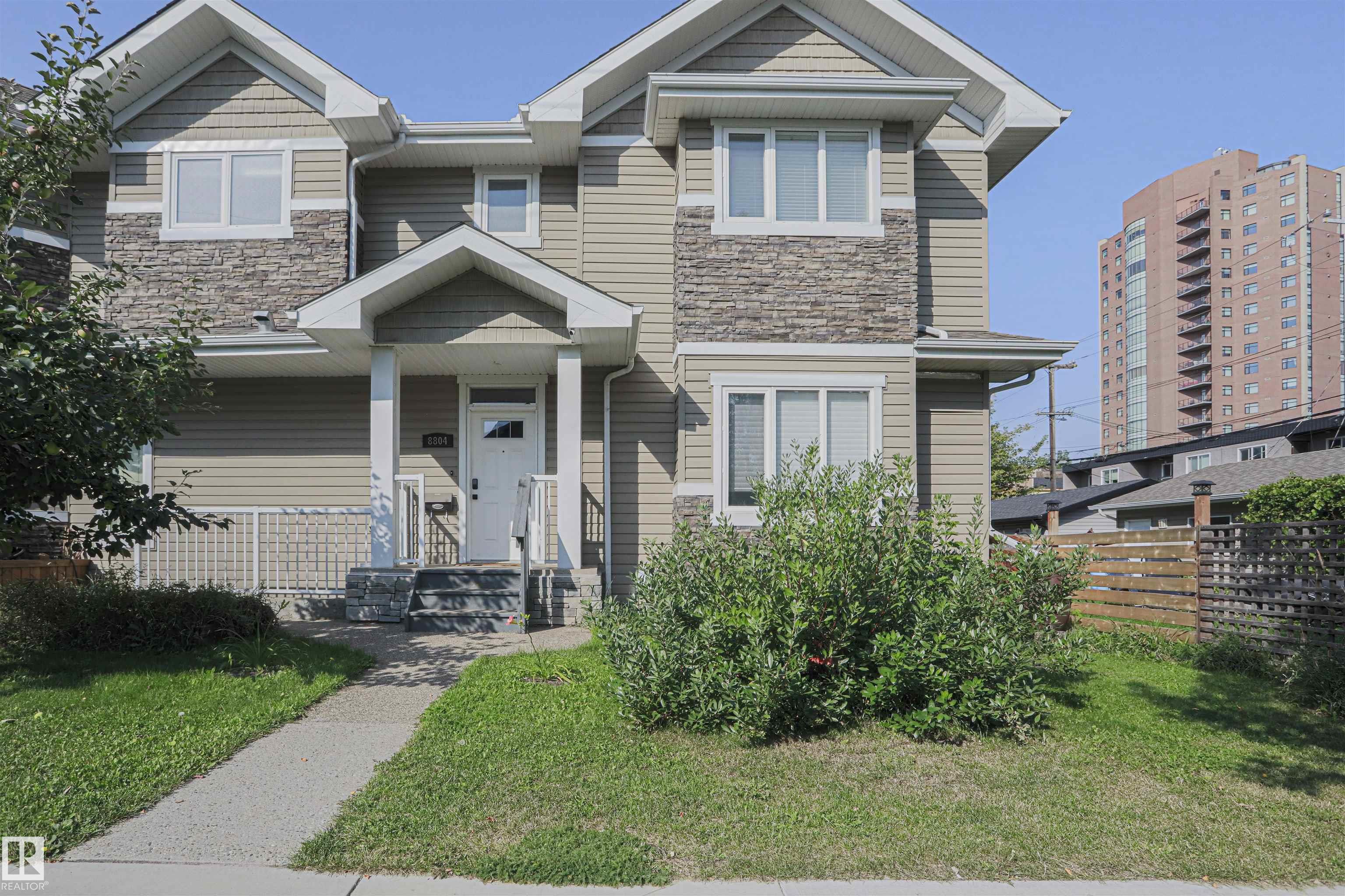 100 St Nw Unit 8804 St, Edmonton, AB T6E 2R7