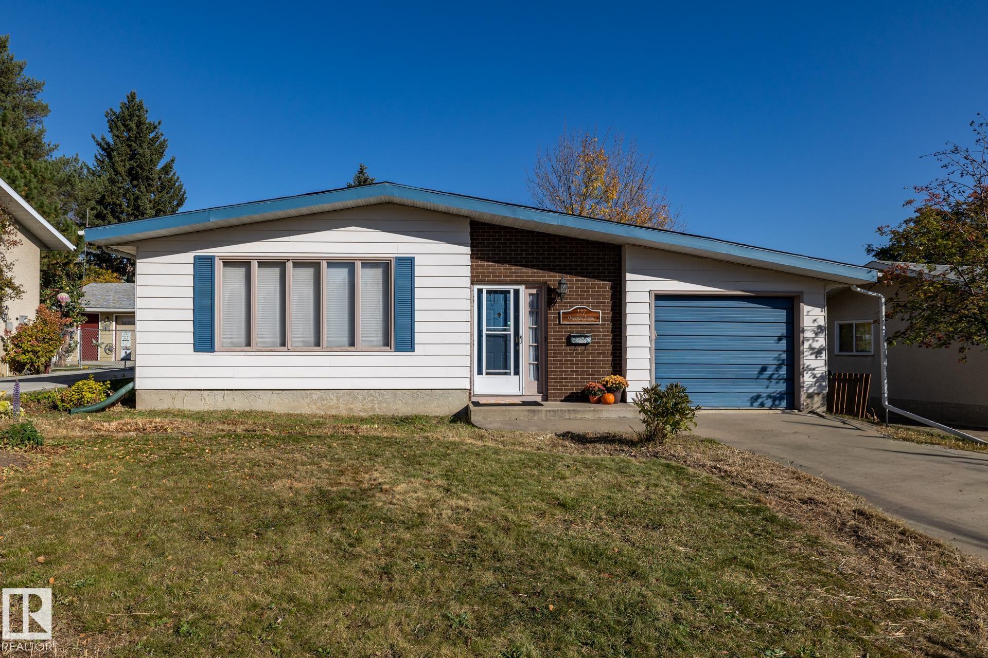 127 Greengrove Ave, Sherwood Park, AB T8A 3C5