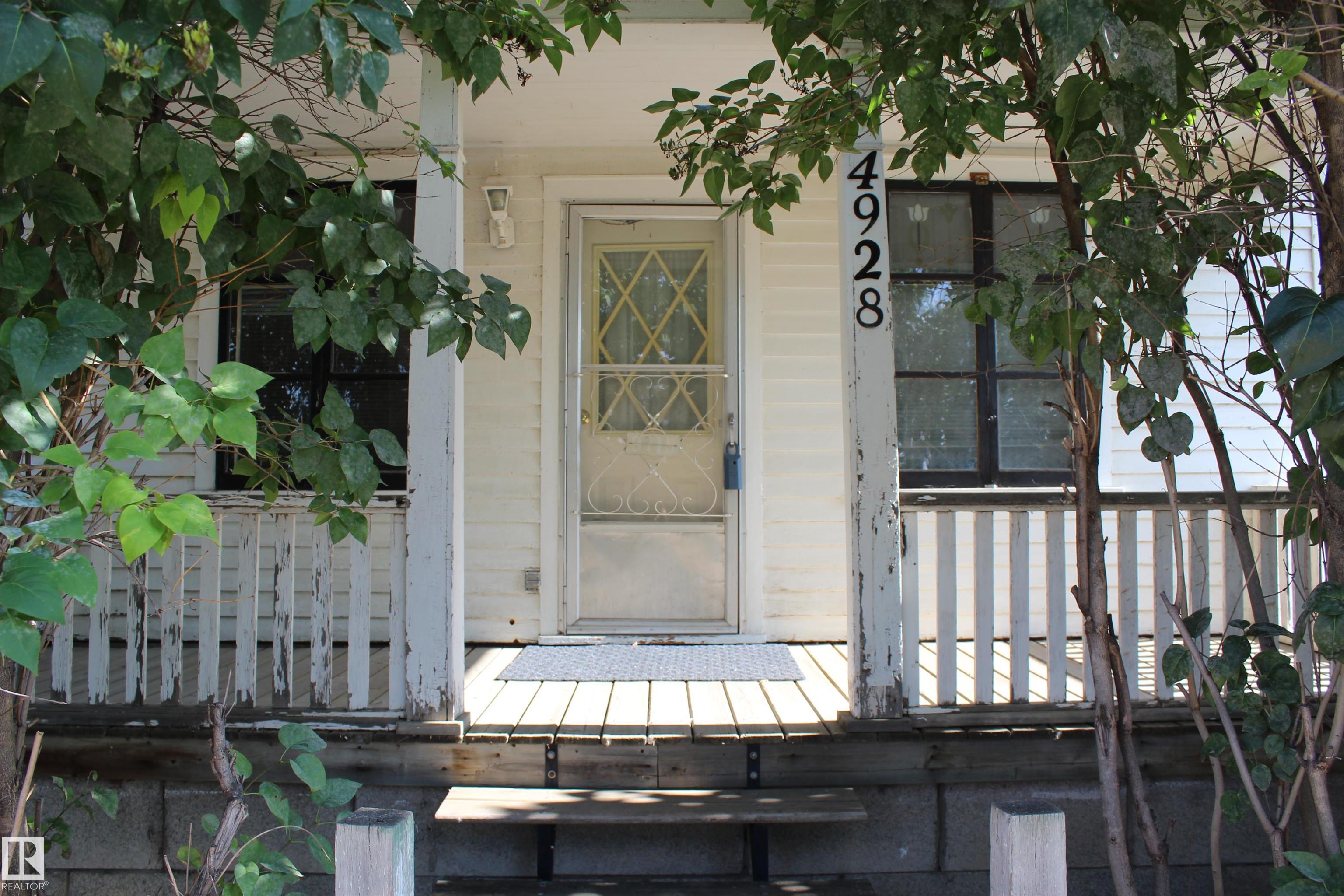 52 Av Unit 4928 Ave, Mundare, AB T0B 3H0