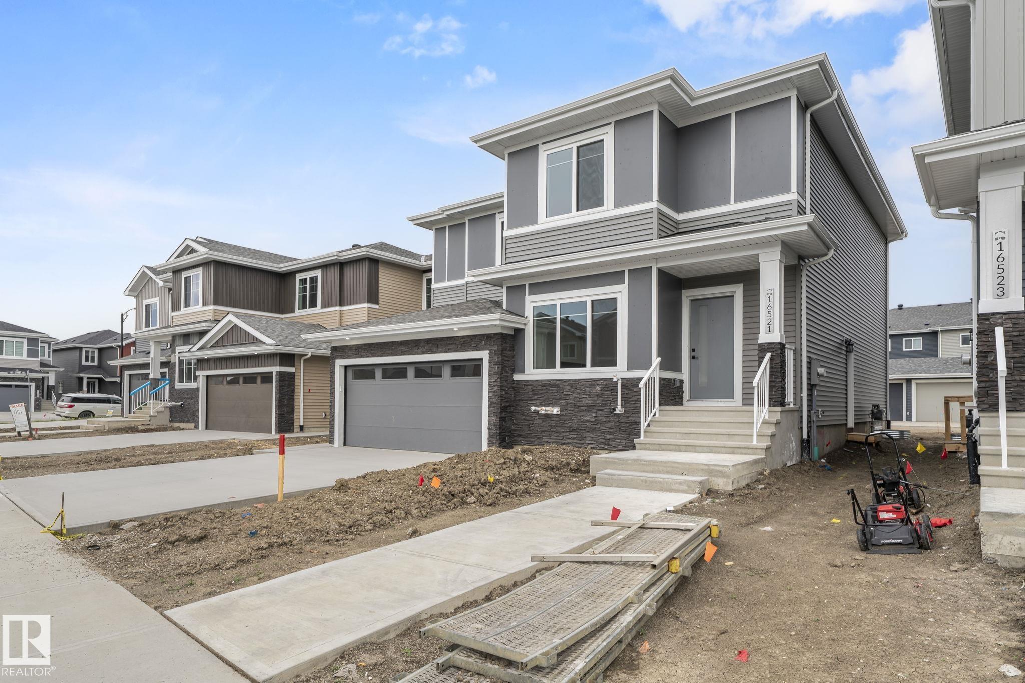 20 Av Sw Unit 16521 Ave, Edmonton, AB T6W 5K1
