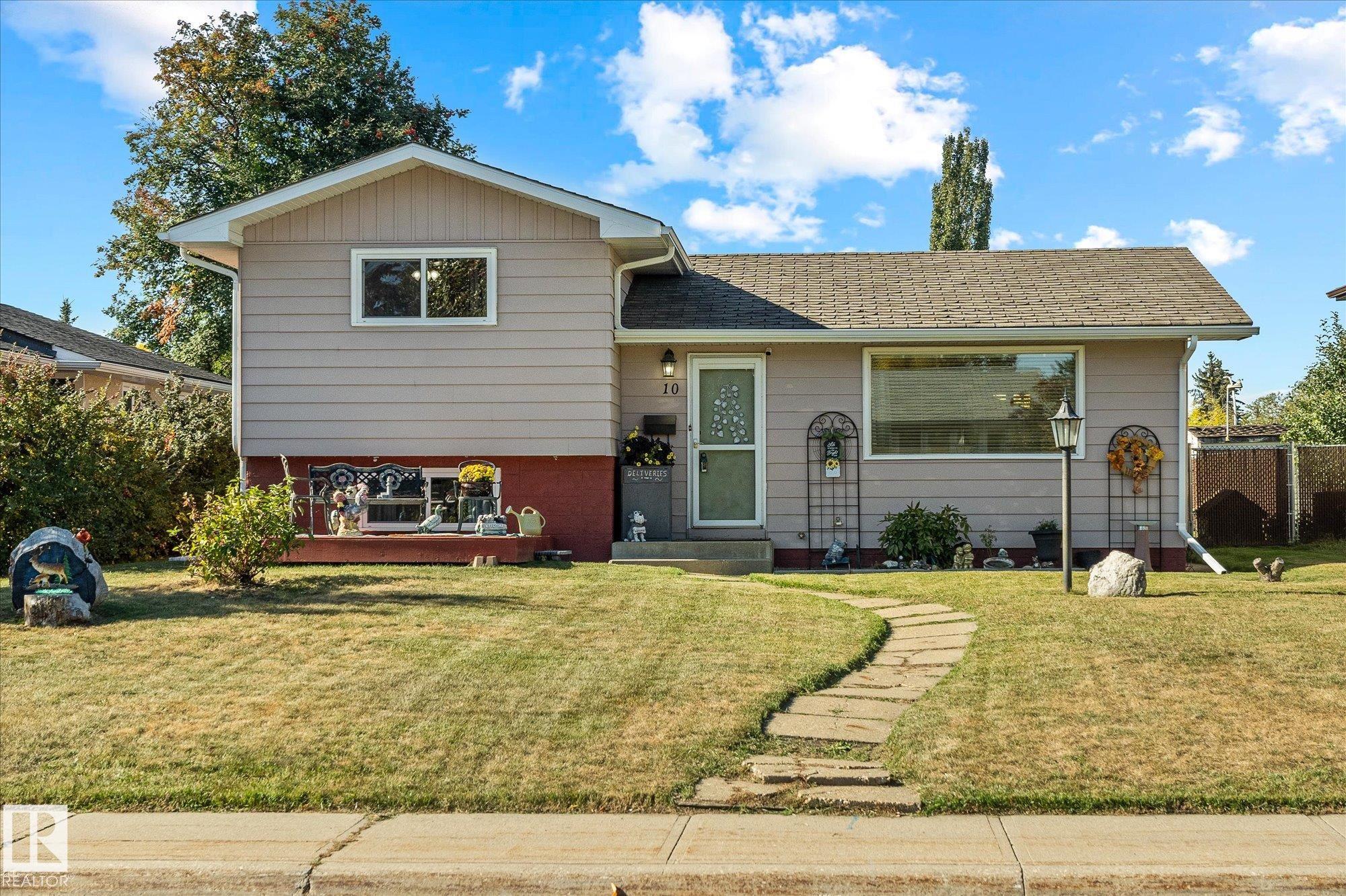 10 Brookside Cr Cres, Spruce Grove, AB T7X 1B7