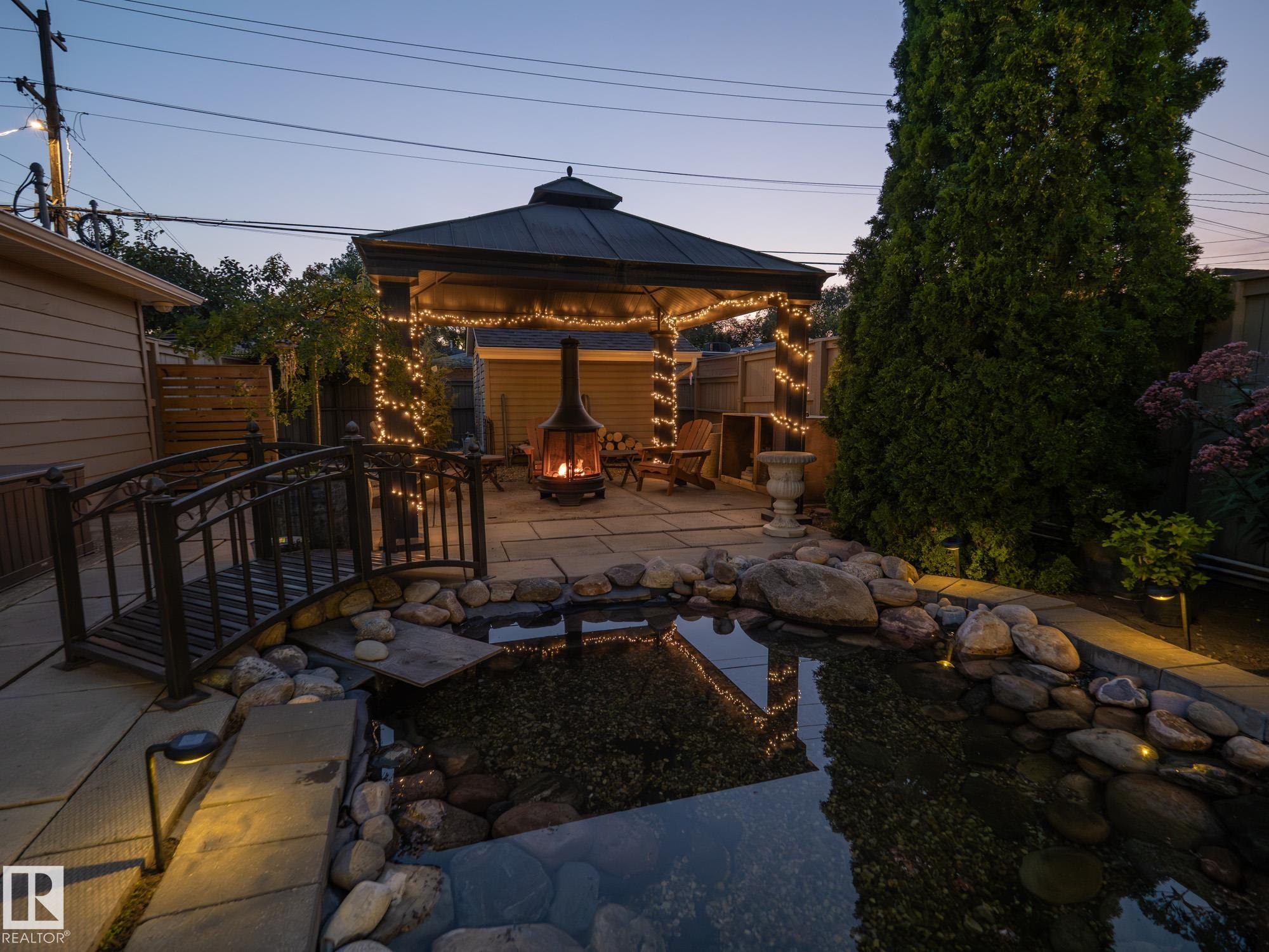 77 St Nw Unit 9268 St, Edmonton, AB T6C 2M1
