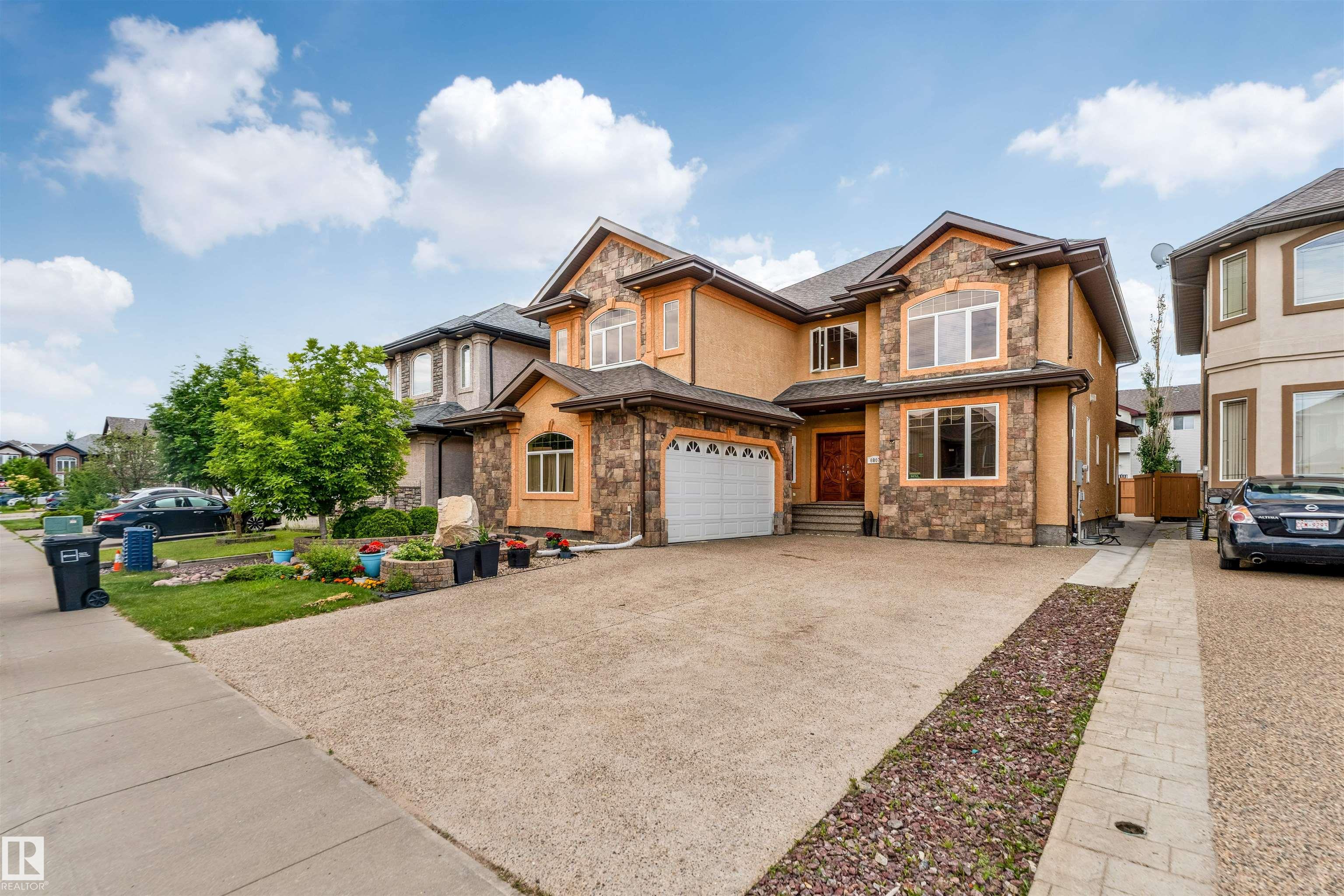 18 Av Sw Unit 6807 Ave, Edmonton, AB T6L 5K3
