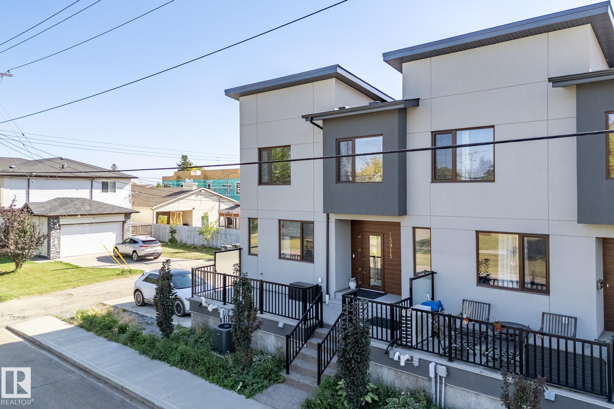 104 Av Nw Unit 15915 Ave, Edmonton, AB T5P 3G2