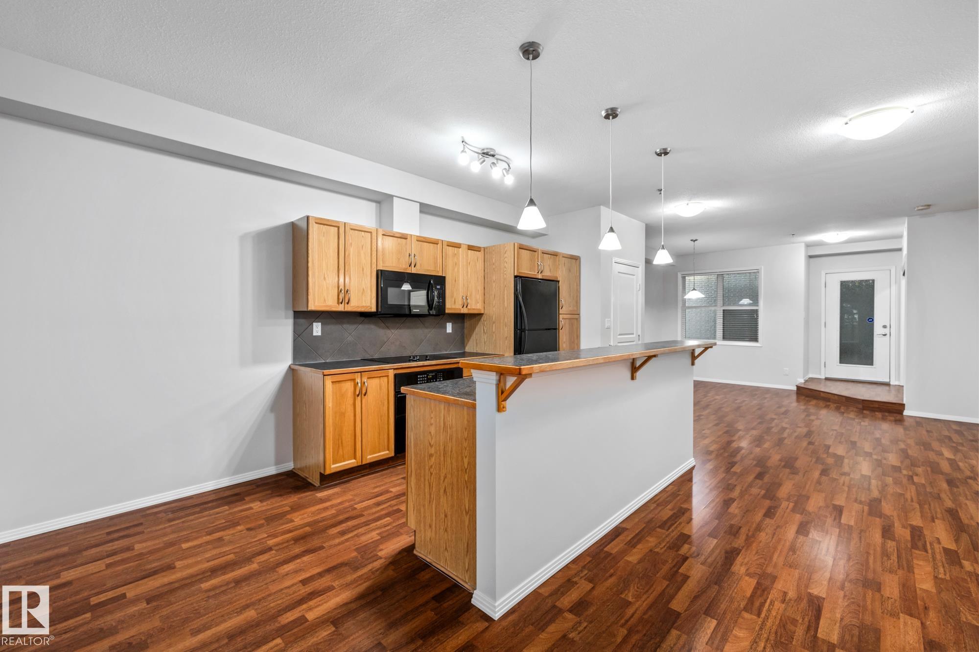 4831 104a Street Northwest #127, Edmonton, AB T6H 0R5