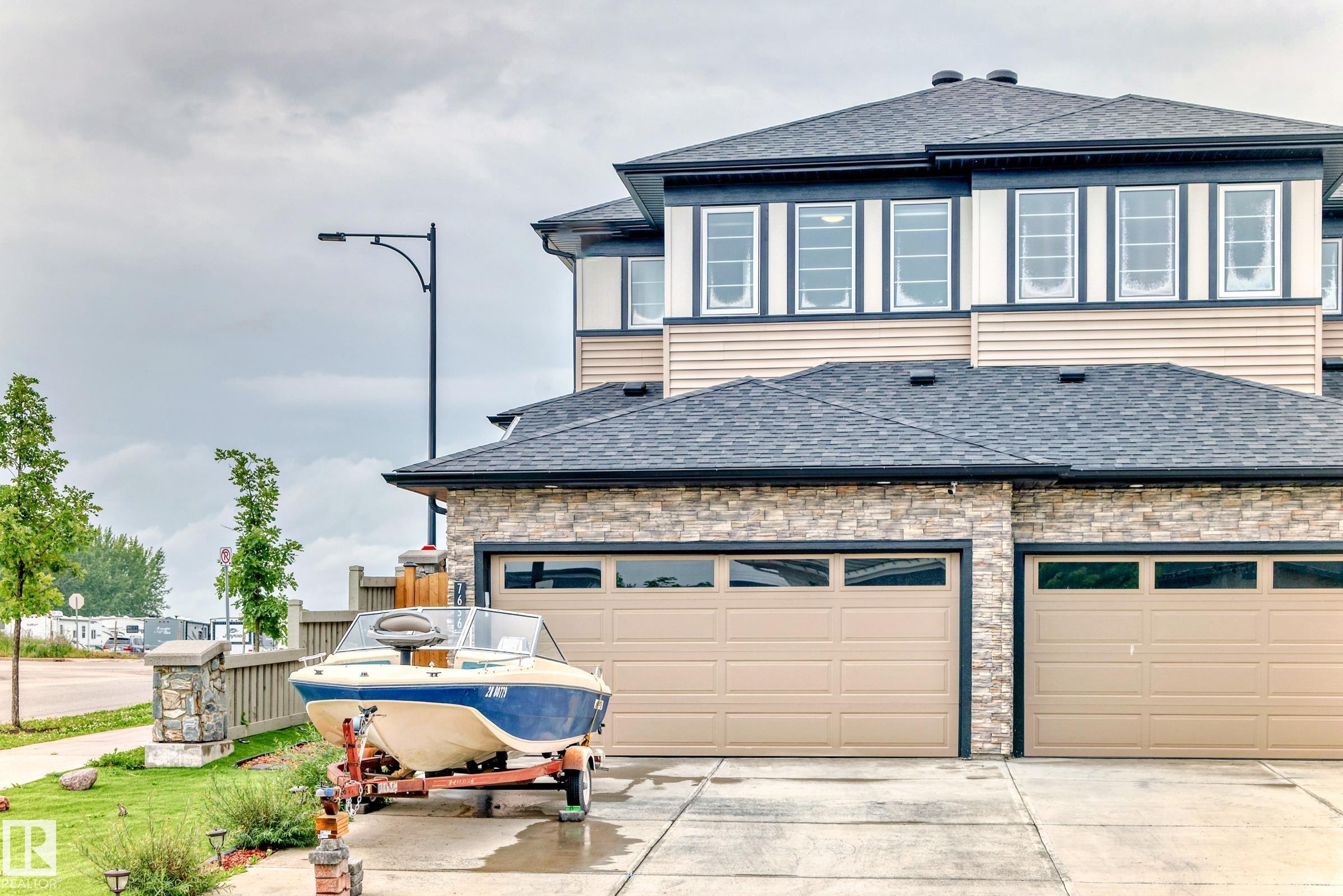7656 Creighton Pl SW, Edmonton, AB T6W 3Z5