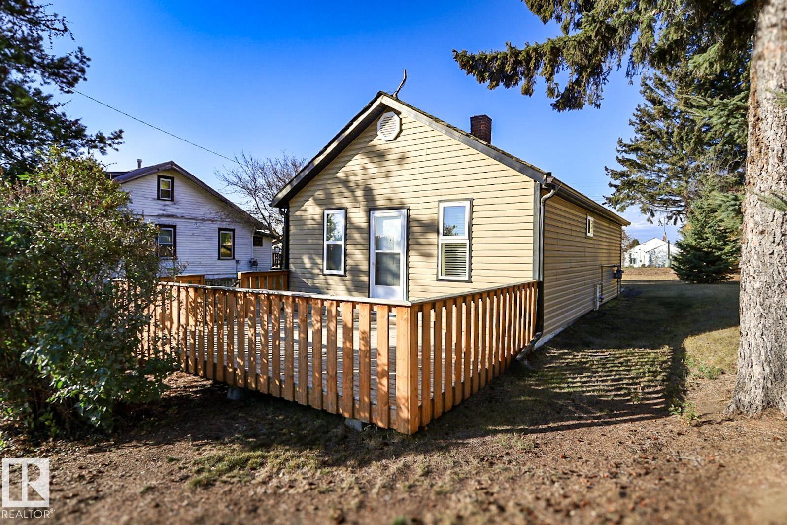 48 St Unit 5016 St, Myrnam, AB T0A 3K0
