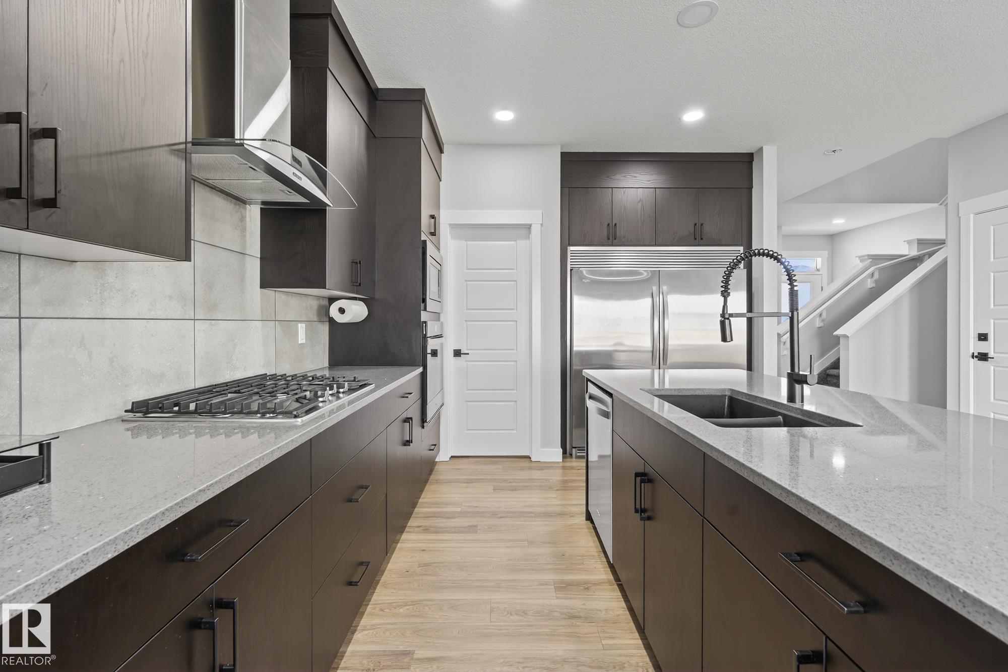 224 St Nw Unit 9704 St, Edmonton, AB T5T 7P4