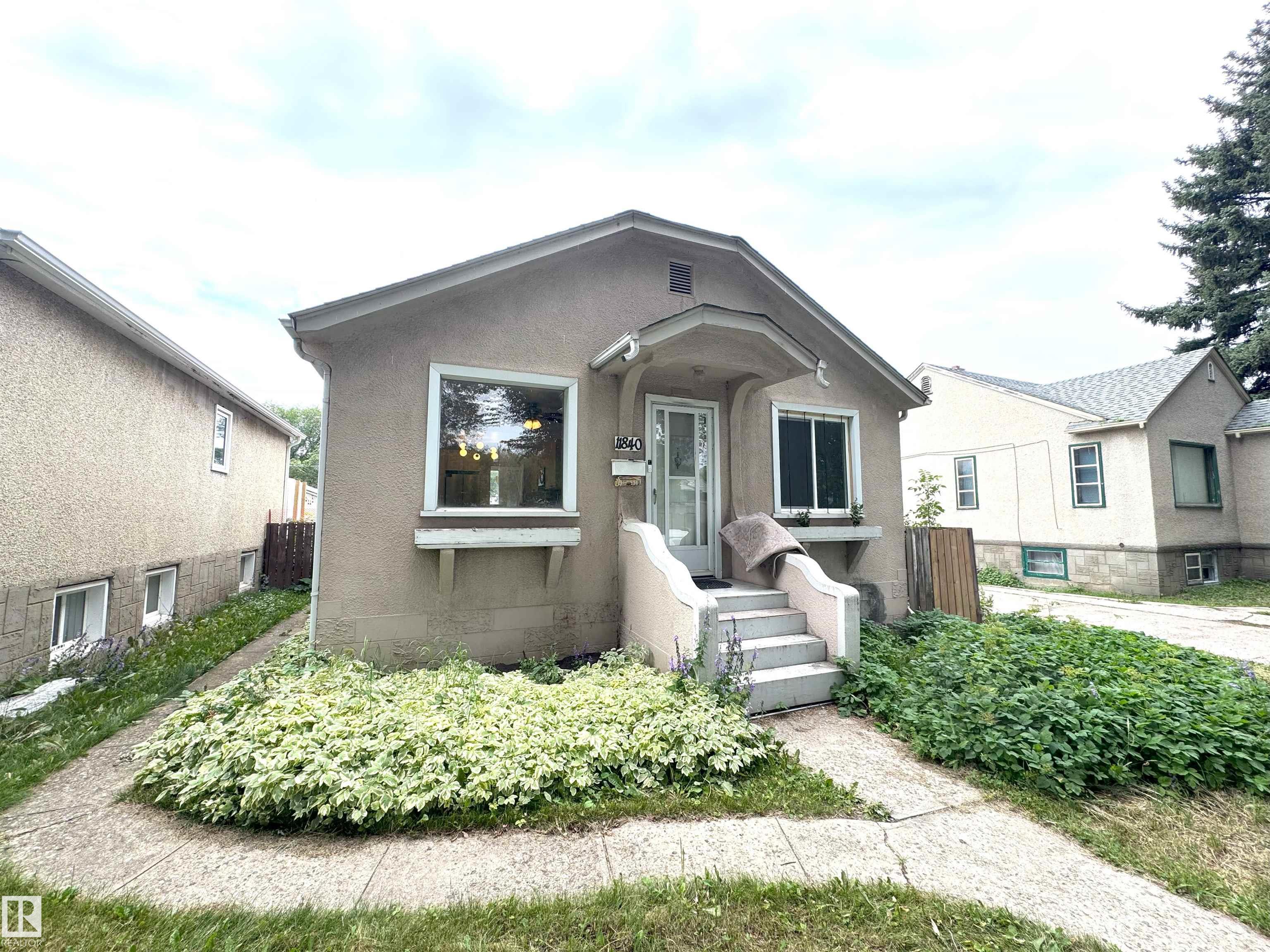 70 St Nw Unit 11840 St, Edmonton, AB T5B 1T7