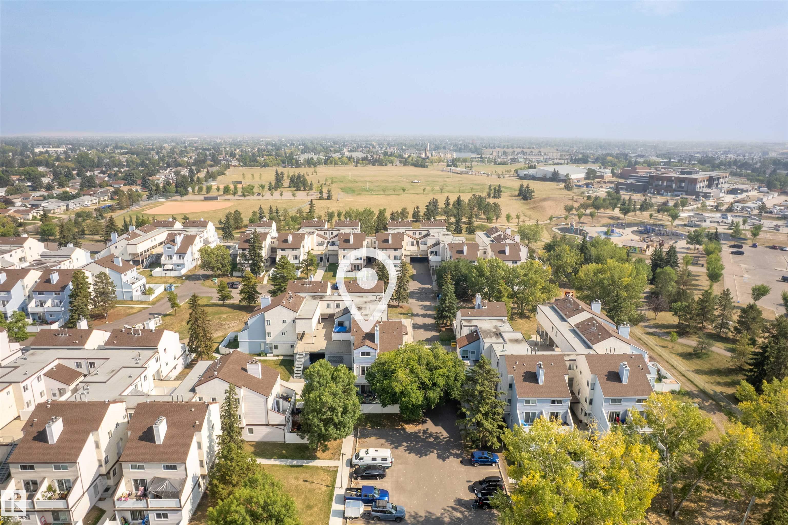 225 Lancaster Tc Ter NW, Edmonton, AB T5X 5T4