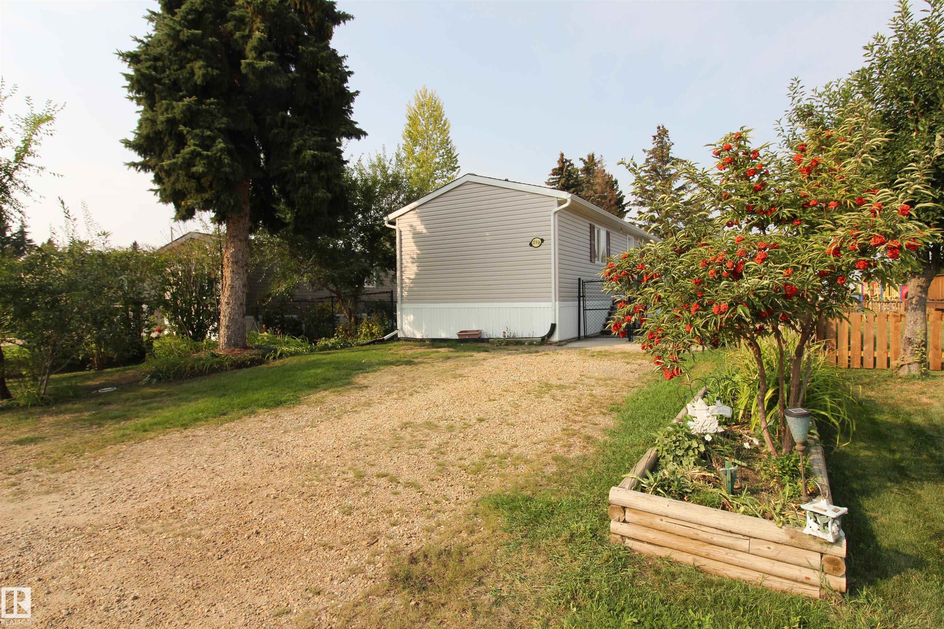 100 Av Unit 10916 Ave, Westlock, AB T7P 1N2