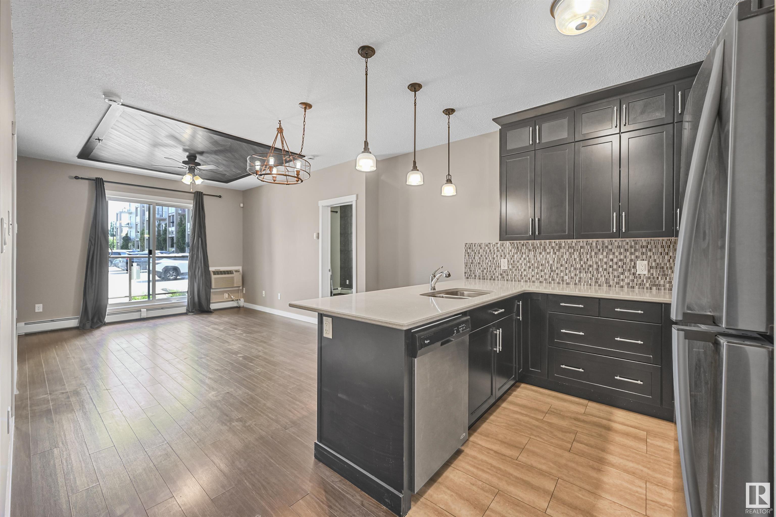 812 Welsh Drive South West #108, Edmonton, AB T6X 1Y7