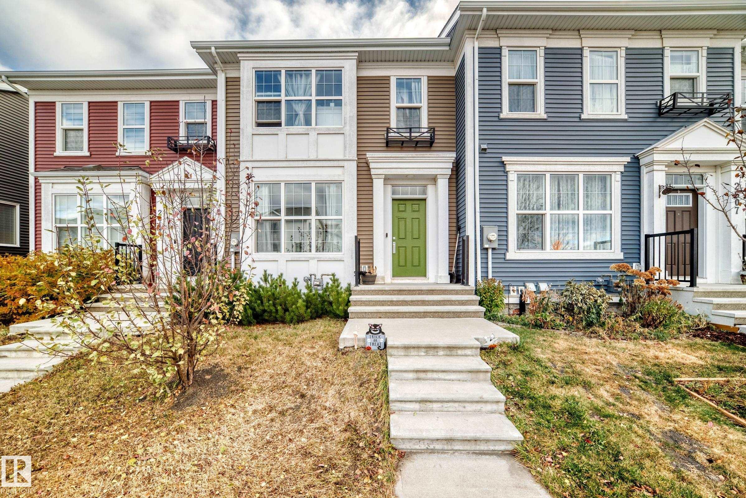 2609 Maple Way NW, Edmonton, AB T6T 2K1