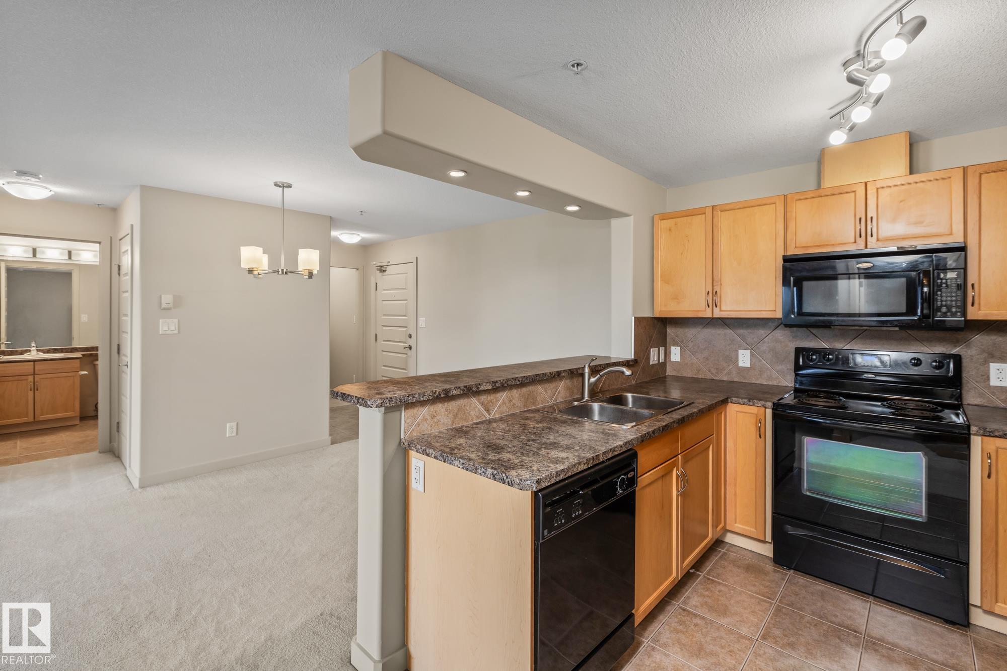 11615 Ellerslie Road Southwest #313, Edmonton, AB T6W 0J3