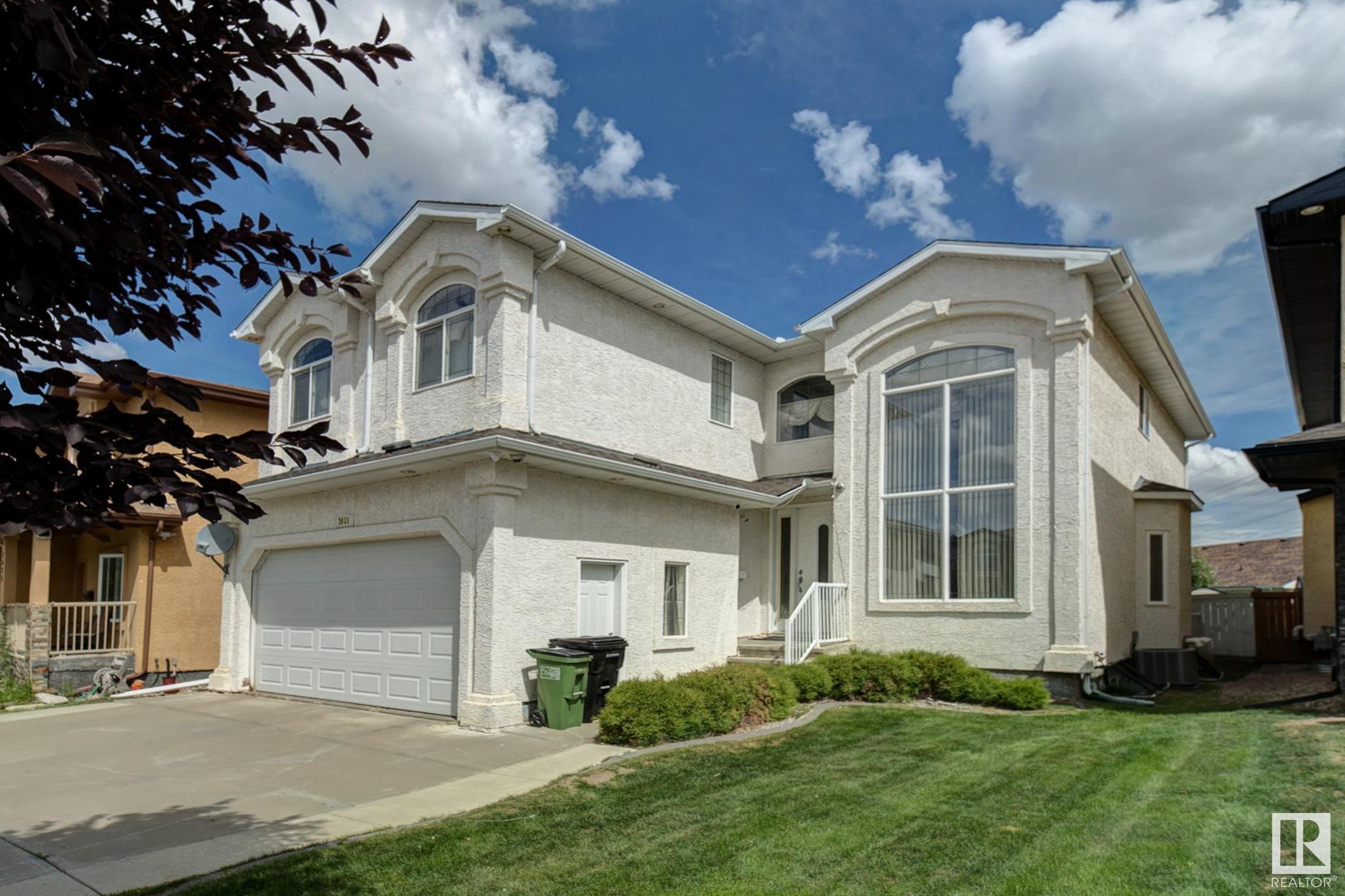 28 St Nw Unit 3621 St #a, Edmonton, AB T6T 1N4