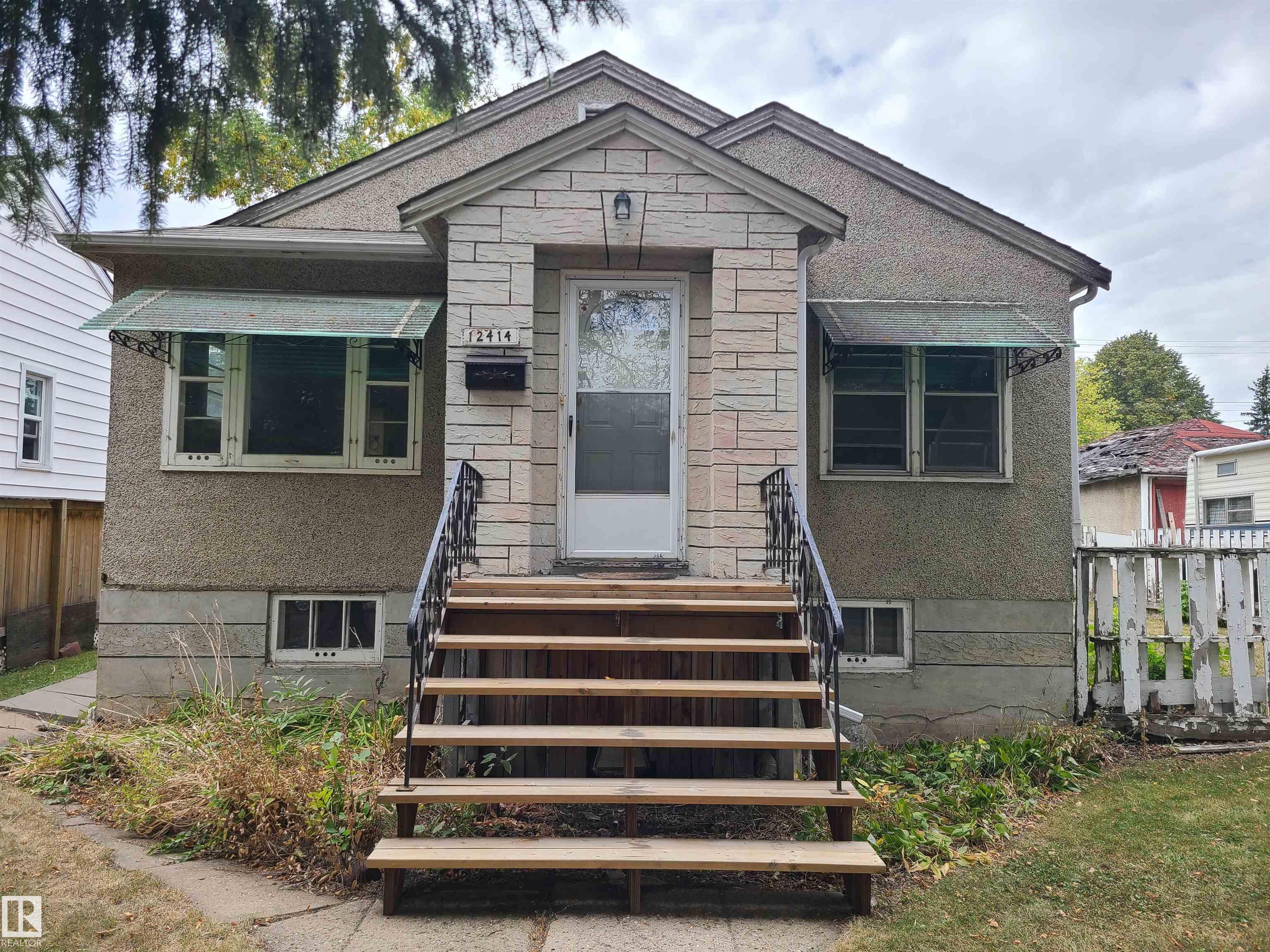 90 St Nw Unit 12414 St, Edmonton, AB T5B 3Z8
