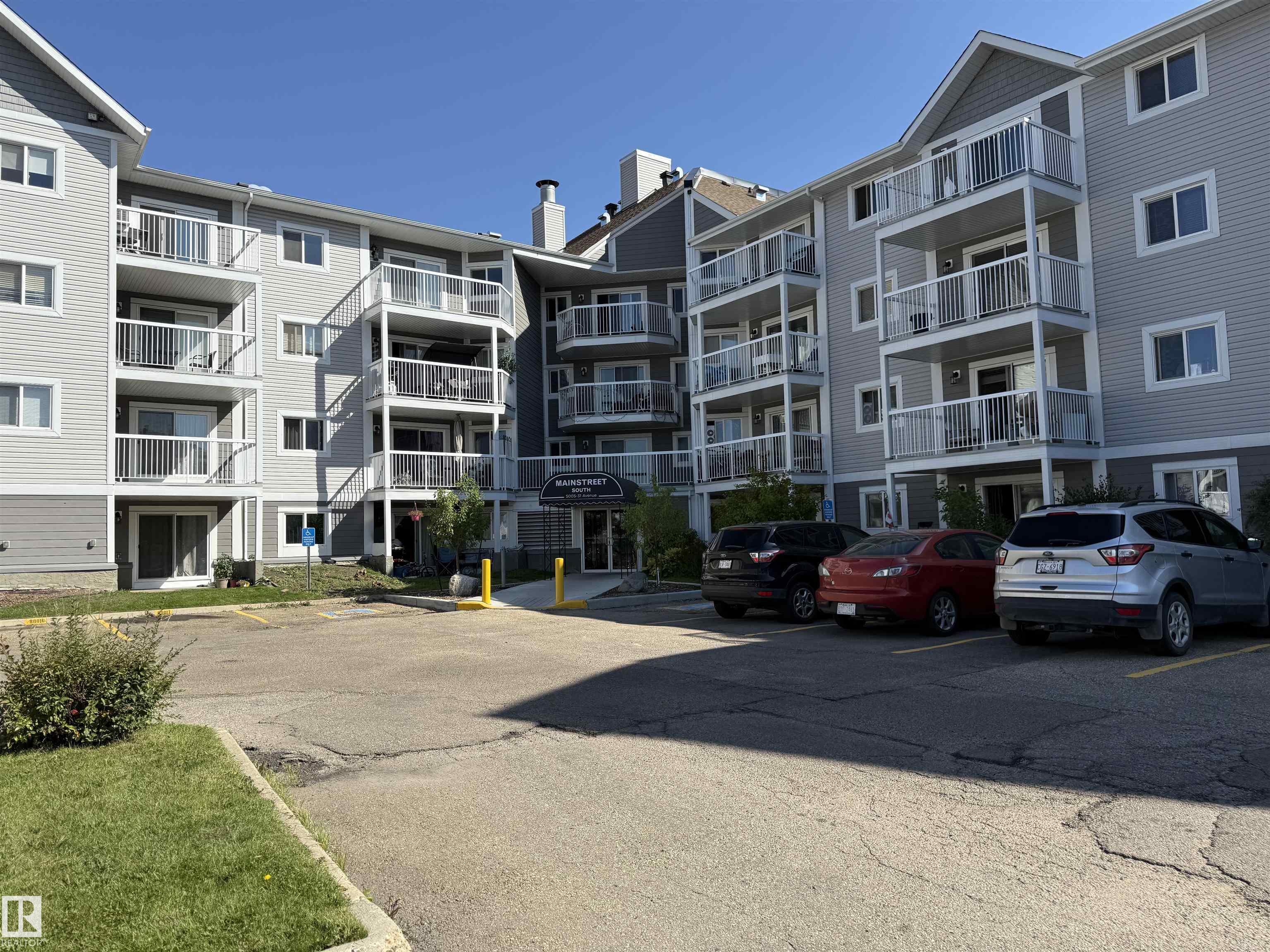 5005 31 Avenue Northwest #412, Edmonton, AB T6L 6S6